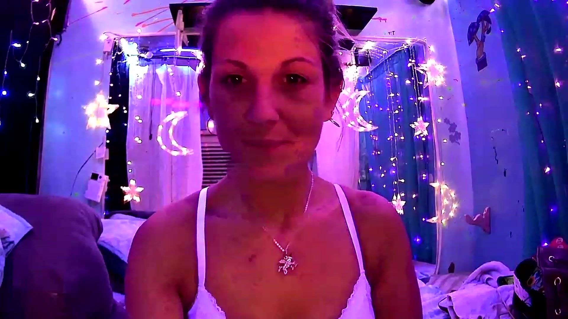 Gallery image thumbnail from Eyeyeyey69's myfreecams stream on, 03/12/2024, 08:36 image 17 of 20