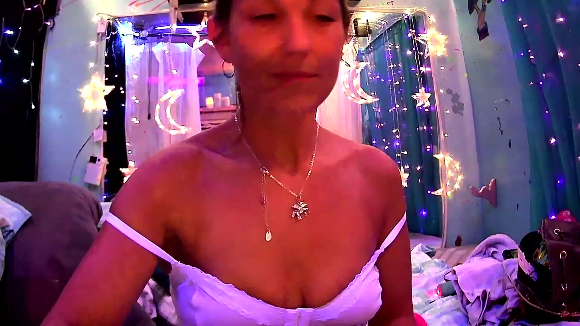 Gallery image thumbnail from Eyeyeyey69's myfreecams stream on, 03/12/2024, 08:36 image 11 of 20