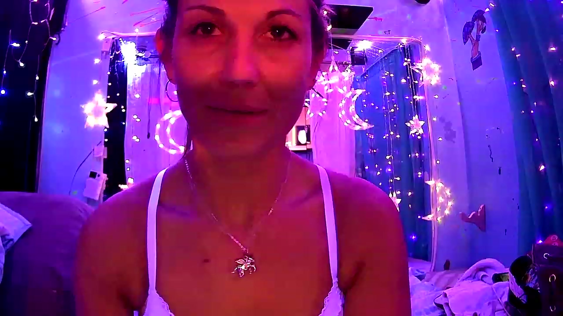 Gallery image thumbnail from Eyeyeyey69's myfreecams stream on, 03/12/2024, 08:36 image 19 of 20