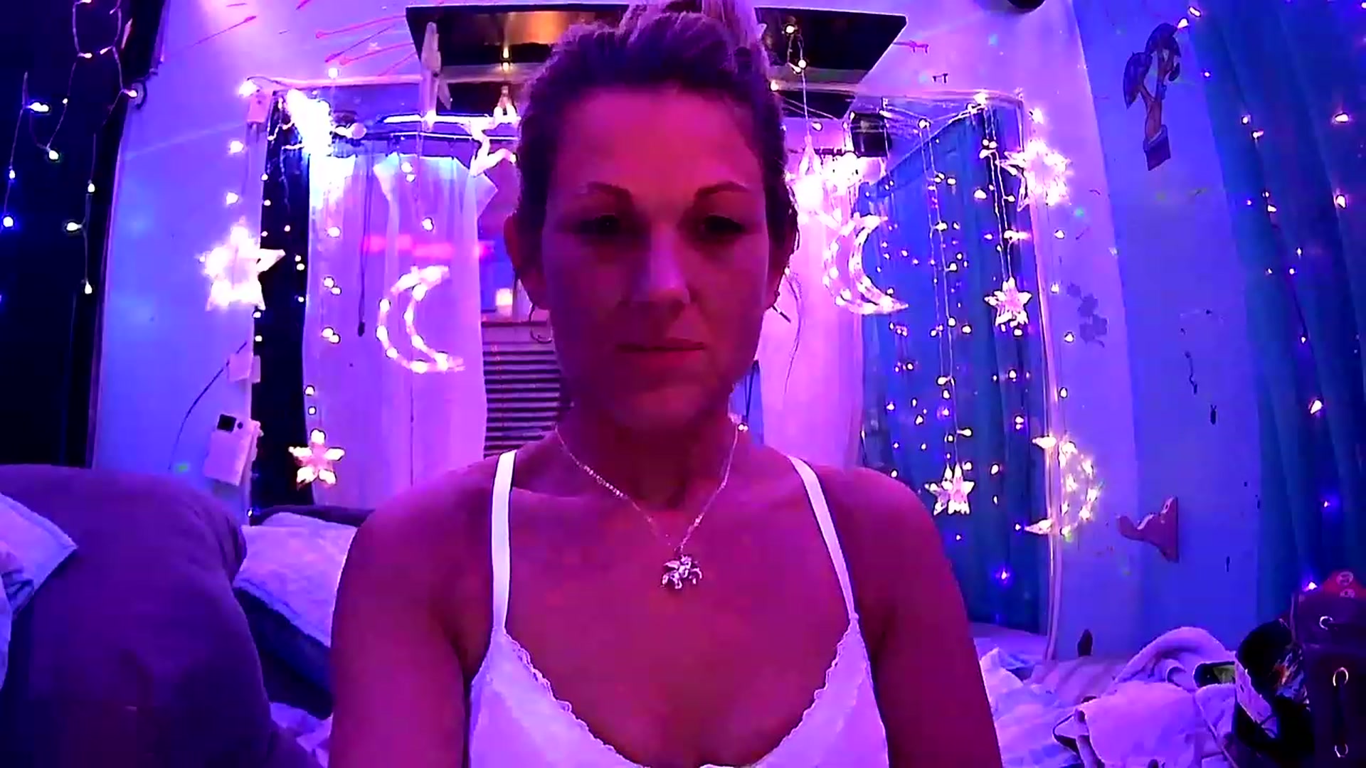 Gallery image thumbnail from Eyeyeyey69's myfreecams stream on, 03/12/2024, 08:36 image 18 of 20
