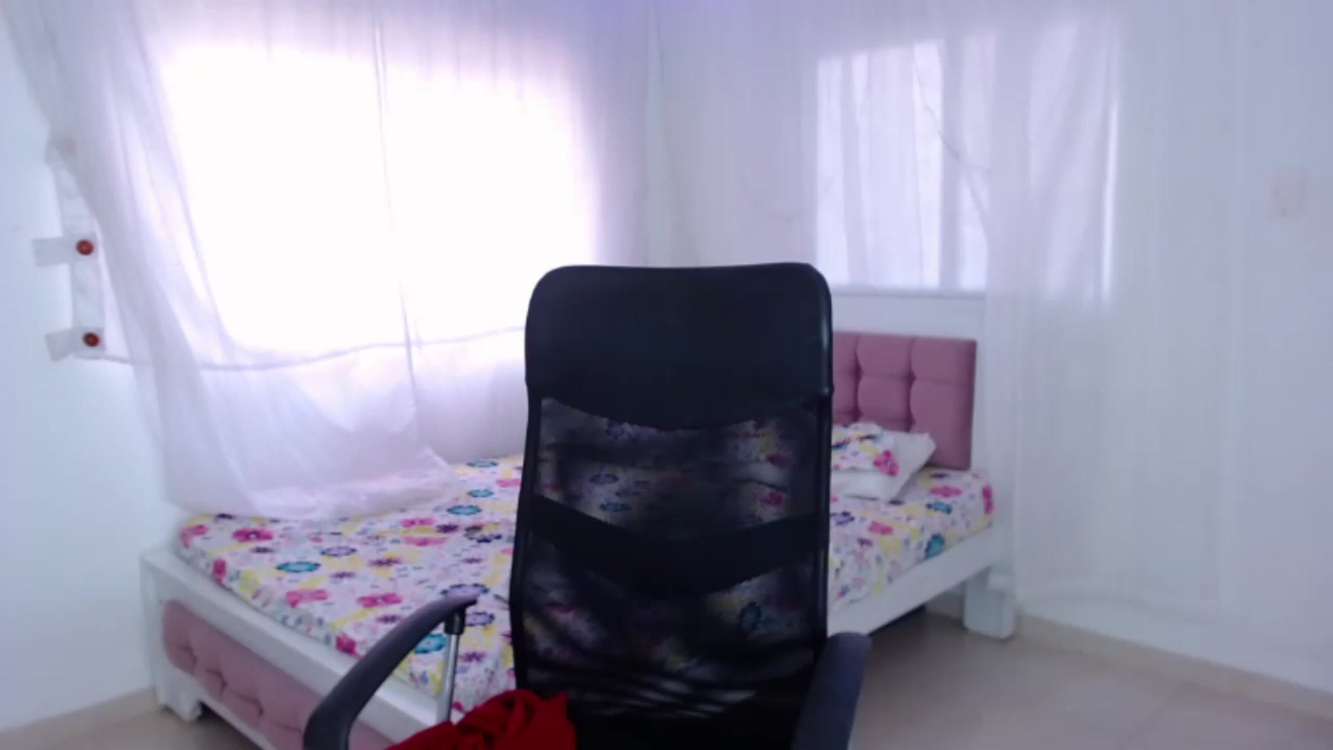 Gallery image thumbnail from Eylin_montana's myfreecams stream on, 11/23/2022, 20:37 image 11 of 20