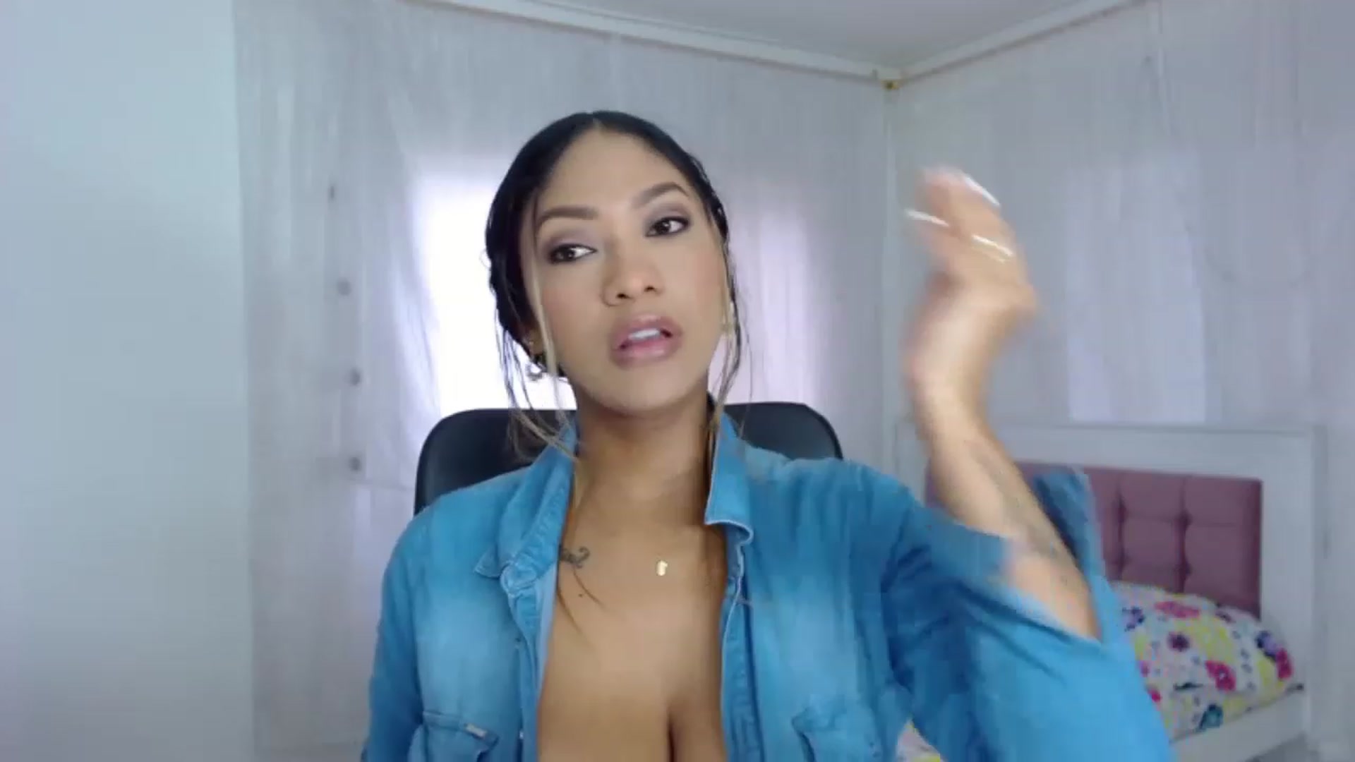 Gallery image thumbnail from Eylin_montana's myfreecams stream on, 12/11/2022, 20:42 image 19 of 20
