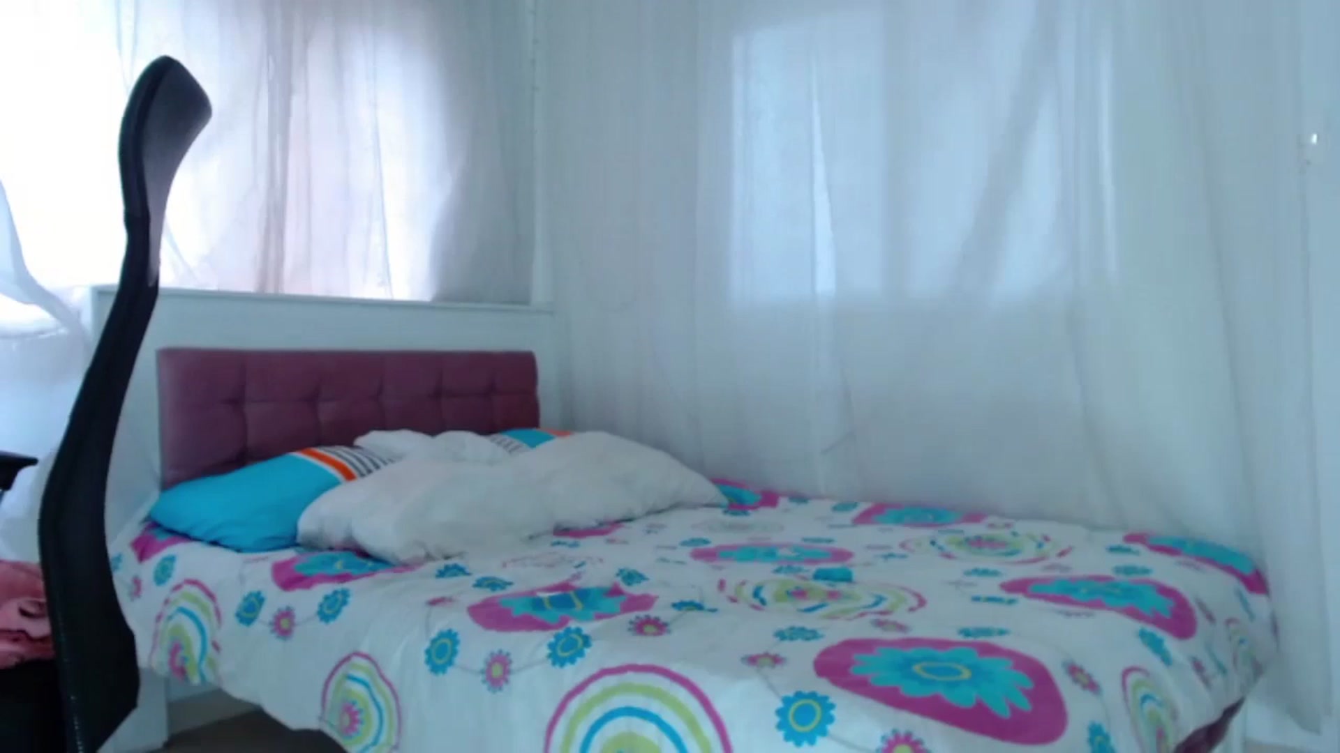 Gallery image thumbnail from Eylin_montana's myfreecams stream on, 10/13/2024, 19:00 image 12 of 20
