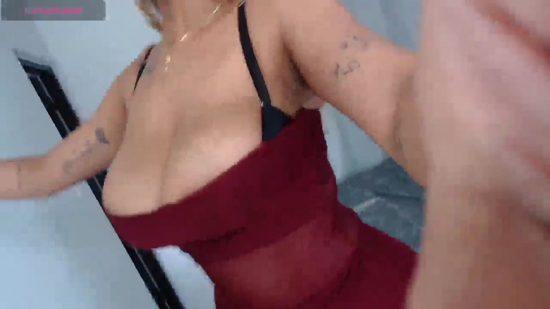 Gallery image thumbnail from Eylin_montana's myfreecams stream on, 12/28/2025, 18:17 image 7 of 20