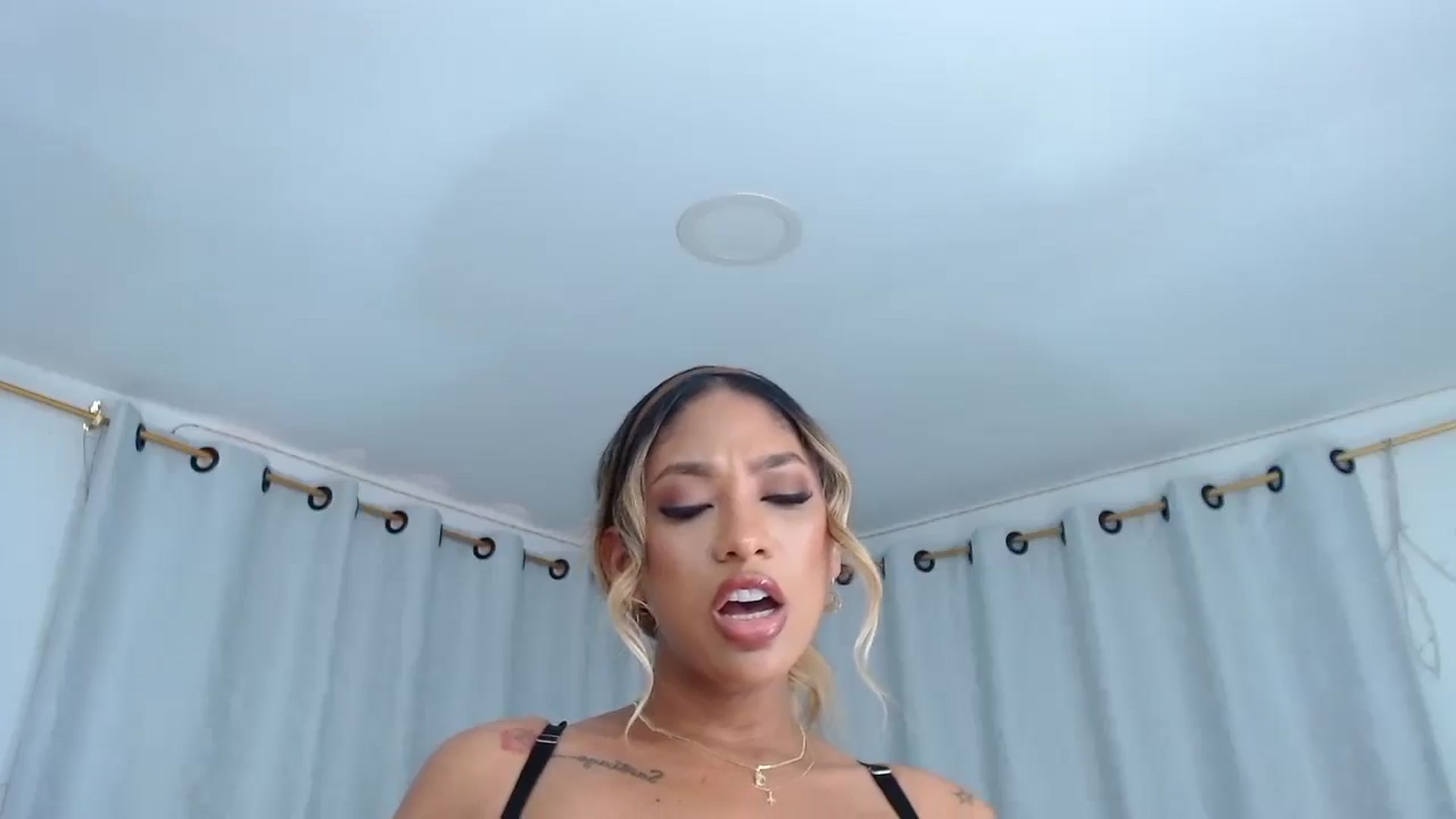 Gallery image thumbnail from Eylin_montana's myfreecams stream on, 01/03/2026, 21:01 image 11 of 20