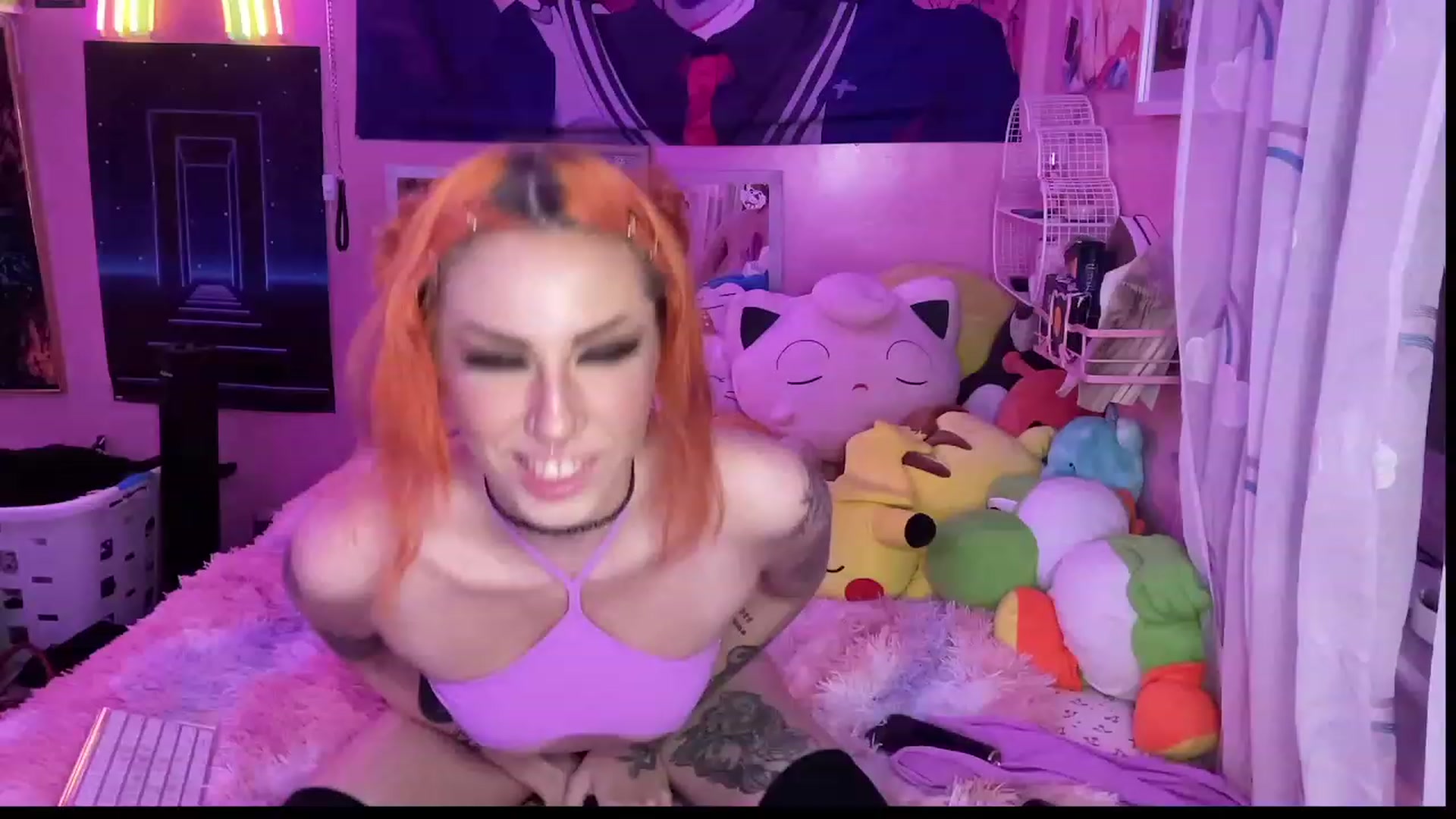 Gallery image thumbnail from Ezra0nline's myfreecams stream on, 04/17/2023, 09:36 image 4 of 20