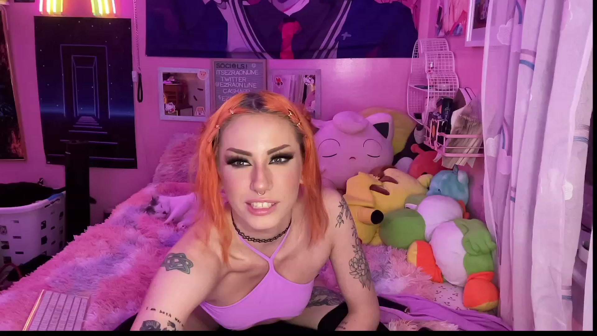 Gallery image thumbnail from Ezra0nline's myfreecams stream on, 04/17/2023, 09:36 image 7 of 20