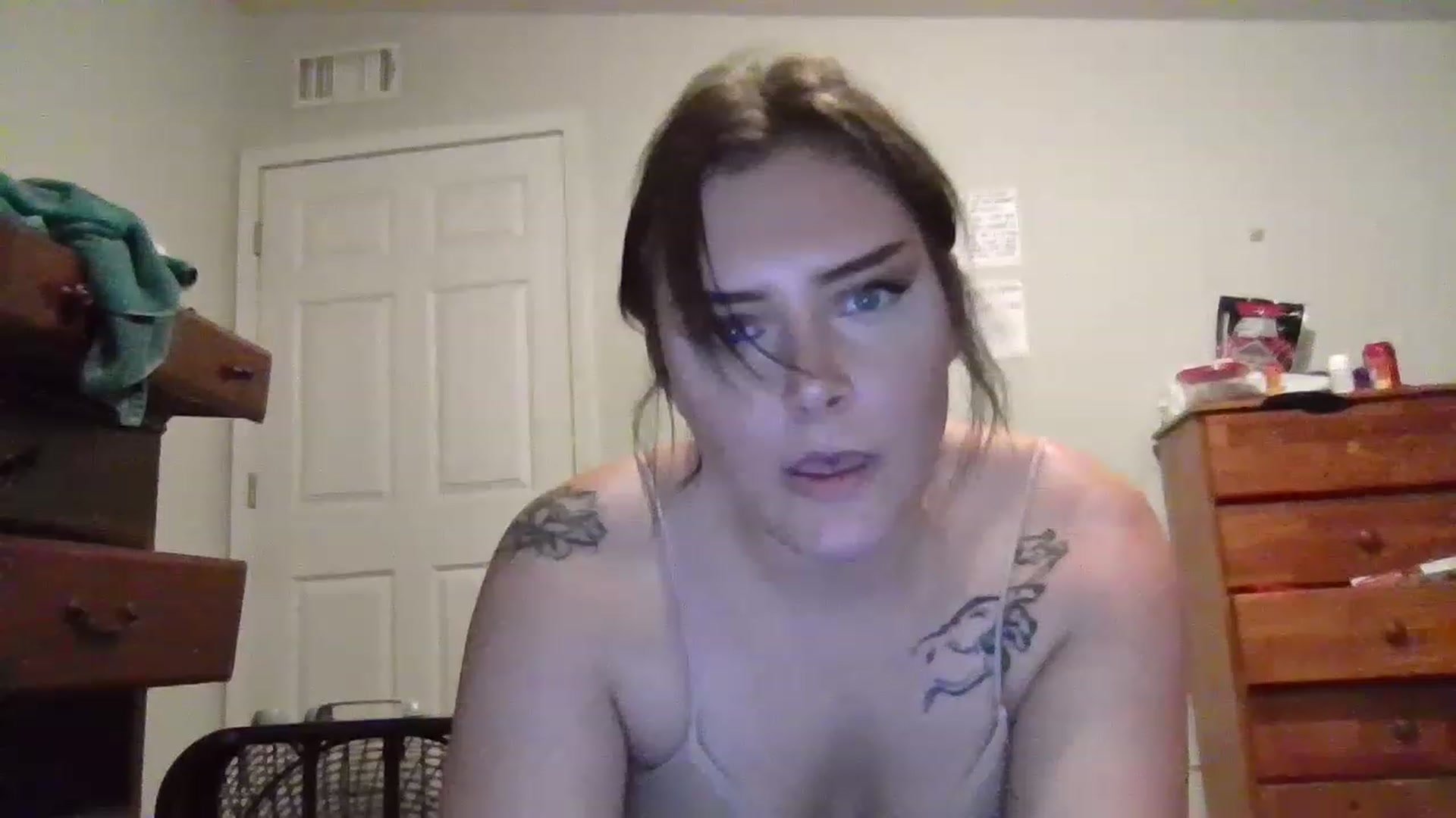 Gallery image thumbnail from Ezraenzo8's myfreecams stream on, 11/25/2022, 04:04 image 5 of 20