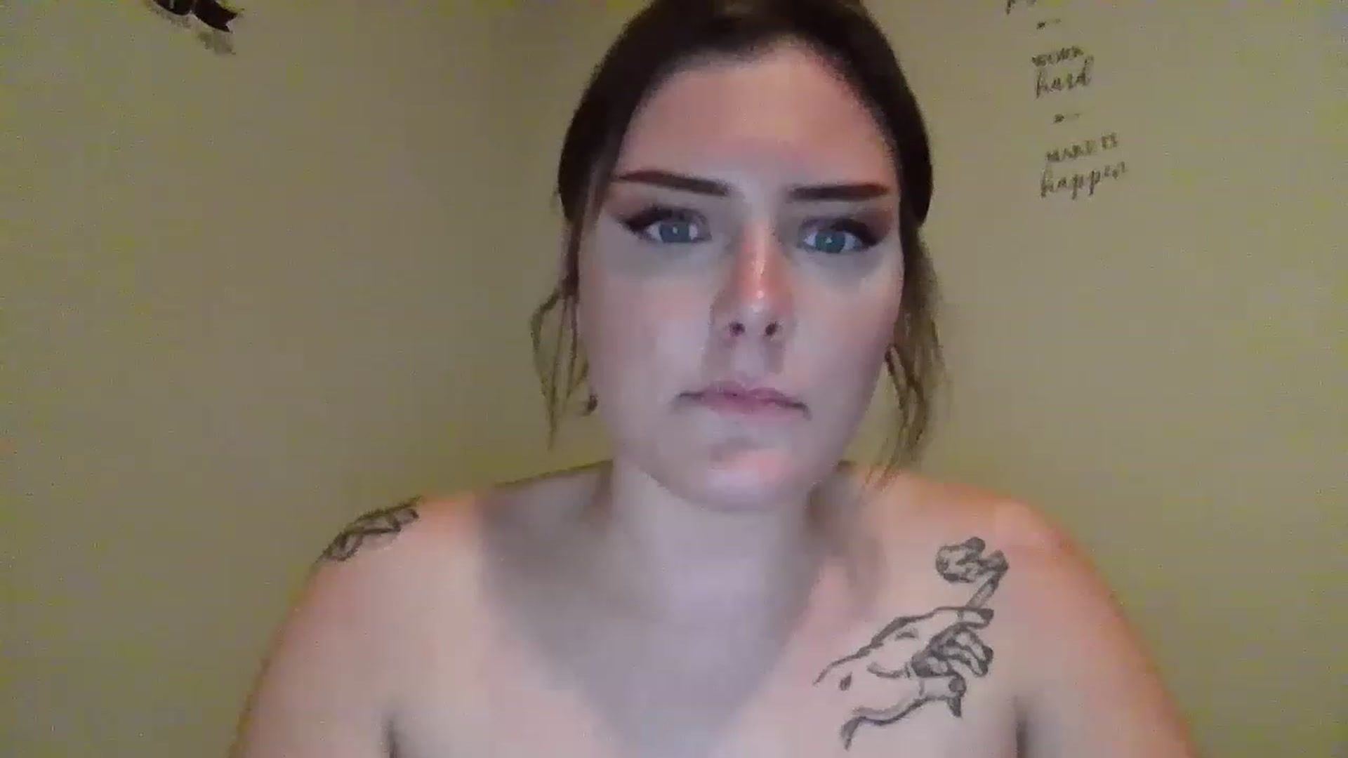 Gallery image thumbnail from Ezraenzo8's myfreecams stream on, 11/25/2022, 04:04 image 20 of 20