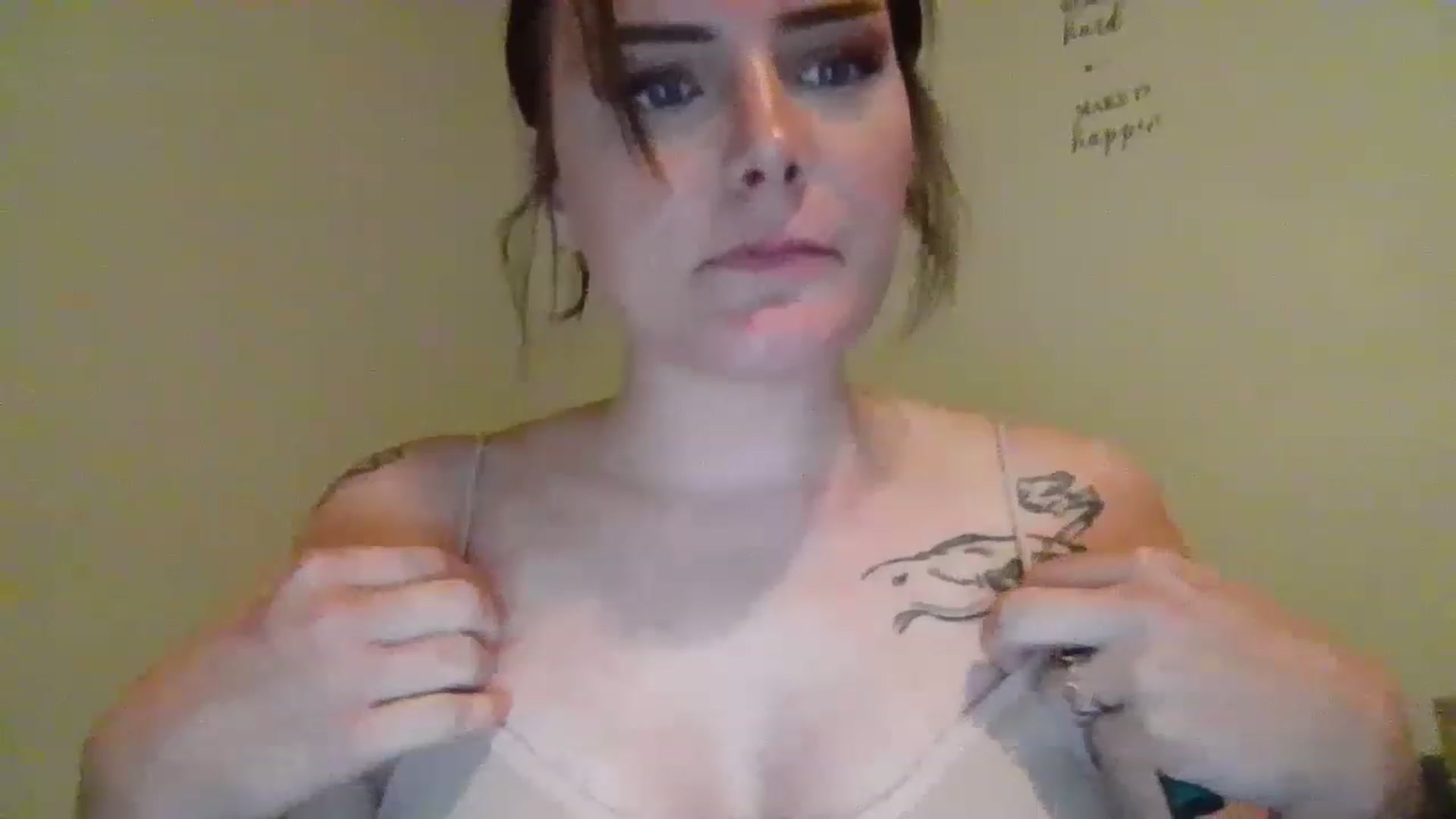 Gallery image thumbnail from Ezraenzo8's myfreecams stream on, 11/25/2022, 04:04 image 16 of 20