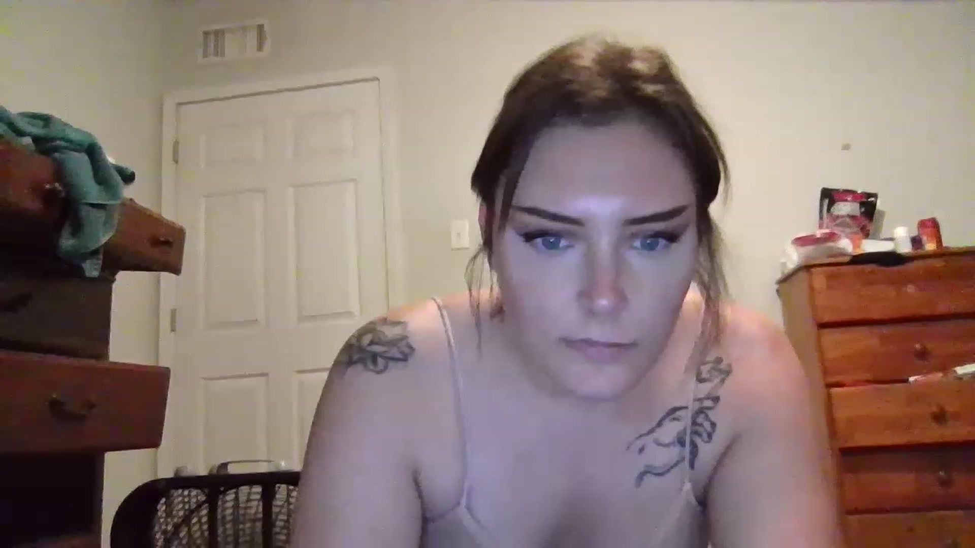 Gallery image thumbnail from Ezraenzo8's myfreecams stream on, 11/25/2022, 04:04 image 7 of 20