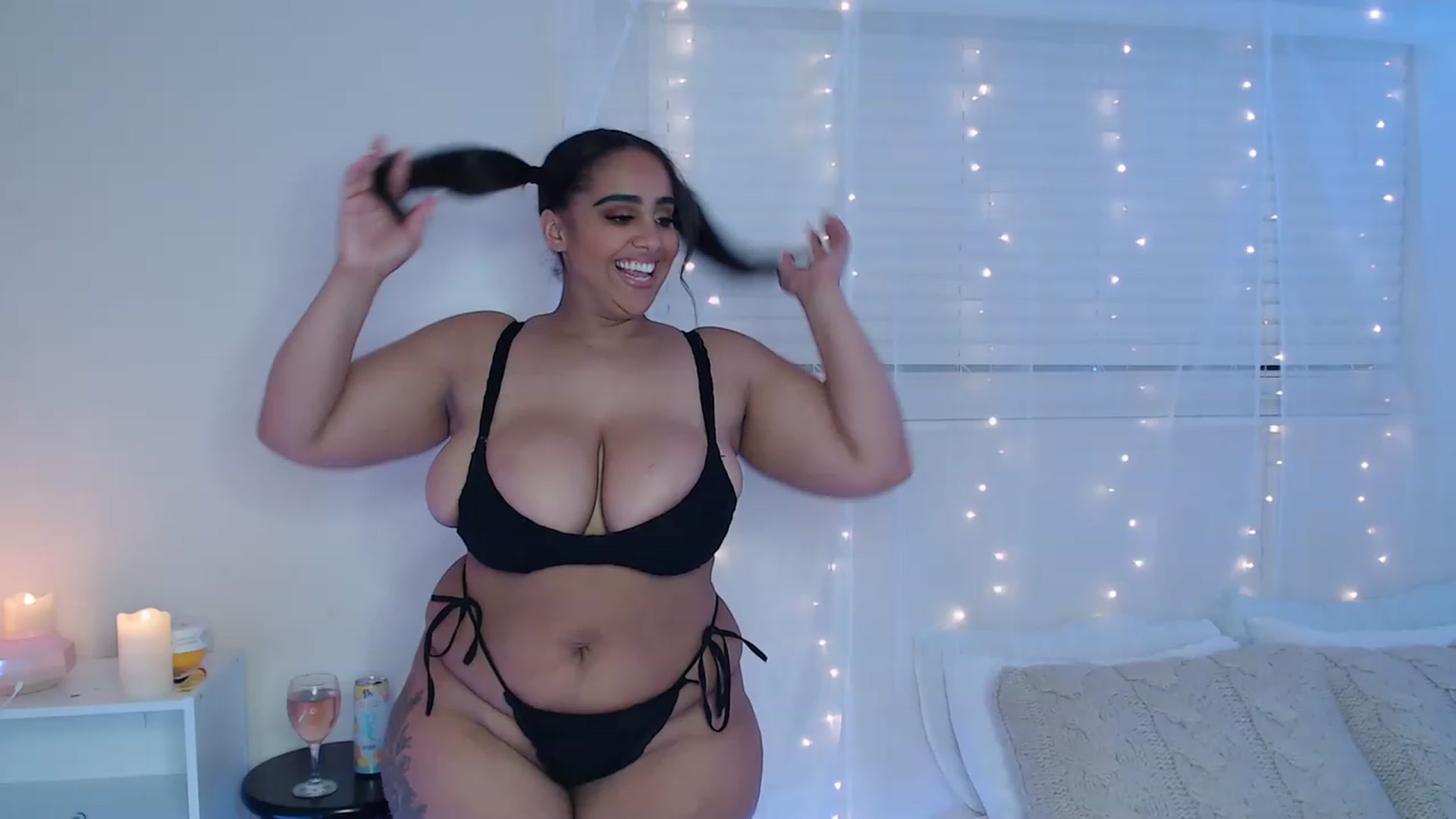 Gallery image thumbnail from Ezraxoxo's myfreecams stream on, 02/25/2023, 10:07 image 16 of 20