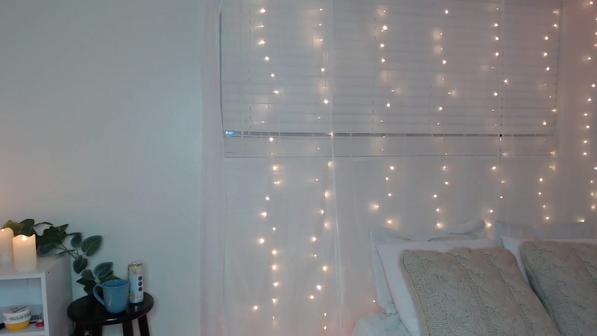 Gallery image thumbnail from Ezraxoxo's myfreecams stream on, 03/03/2023, 08:19 image 16 of 20