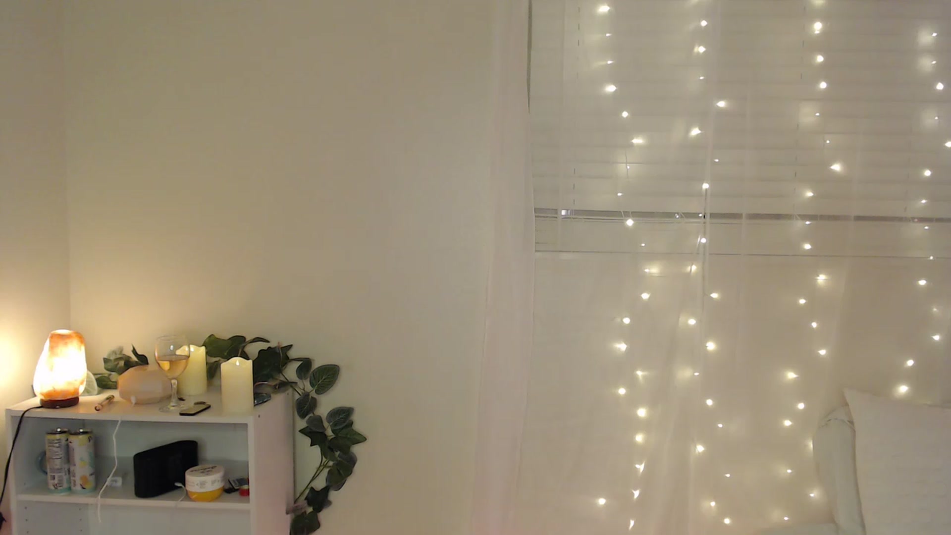 Gallery image thumbnail from Ezraxoxo's myfreecams stream on, 03/14/2023, 06:43 image 3 of 20