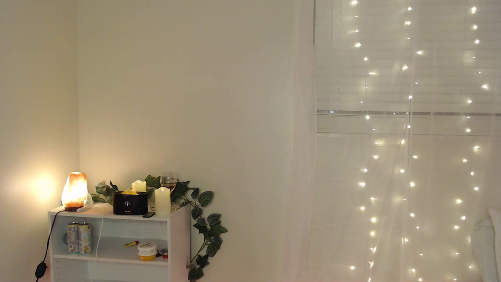 Gallery image thumbnail from Ezraxoxo's myfreecams stream on, 03/14/2023, 07:47 image 8 of 20