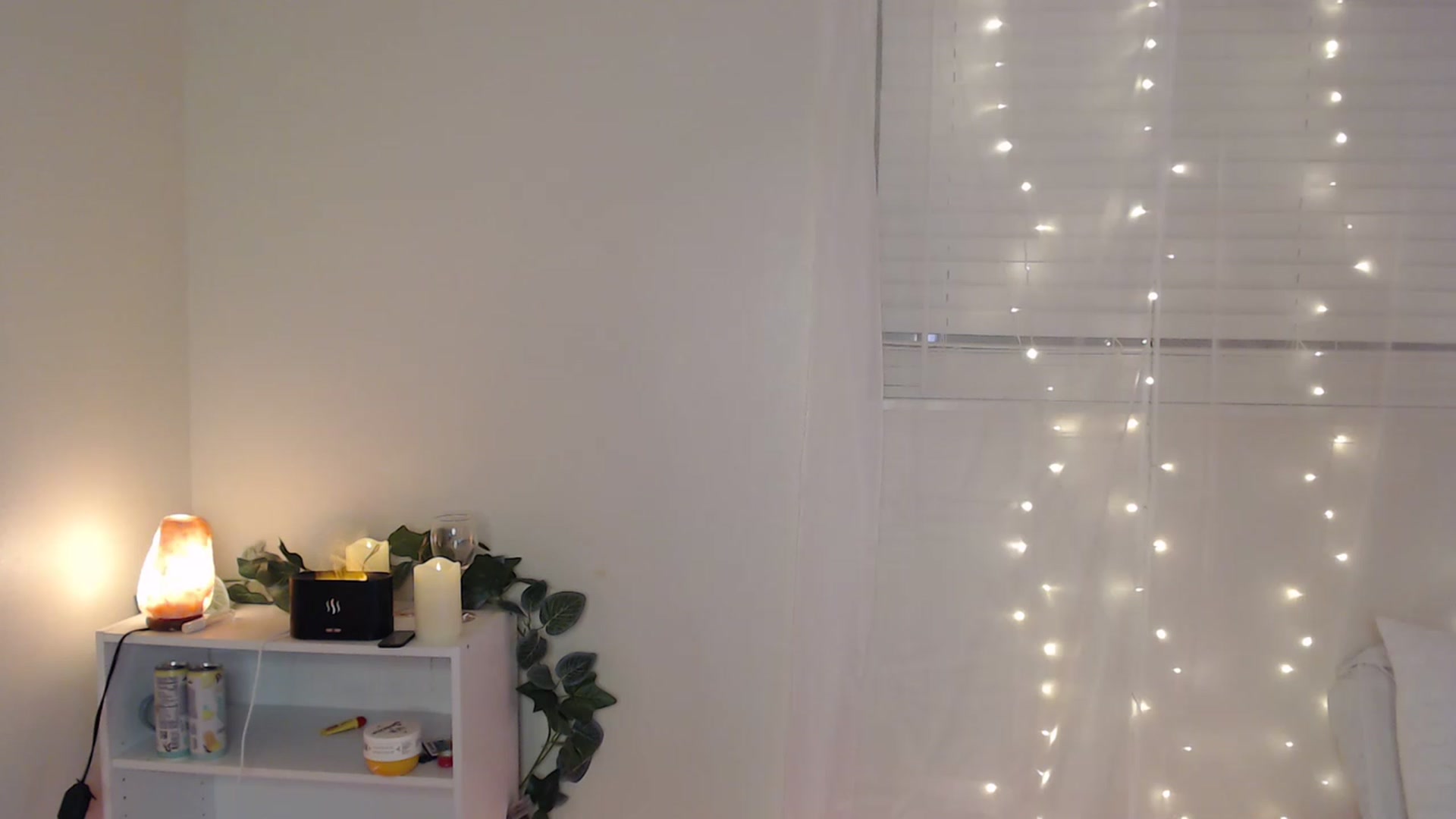 Gallery image thumbnail from Ezraxoxo's myfreecams stream on, 03/14/2023, 07:47 image 19 of 20
