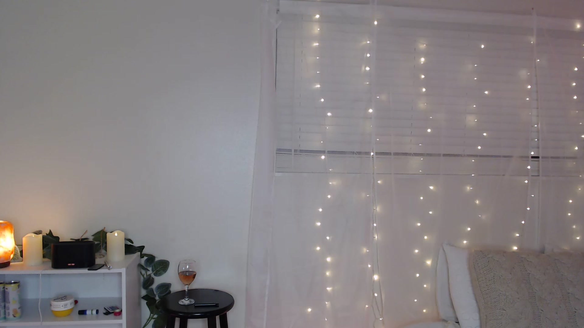 Gallery image thumbnail from Ezraxoxo's myfreecams stream on, 03/17/2023, 08:52 image 5 of 20