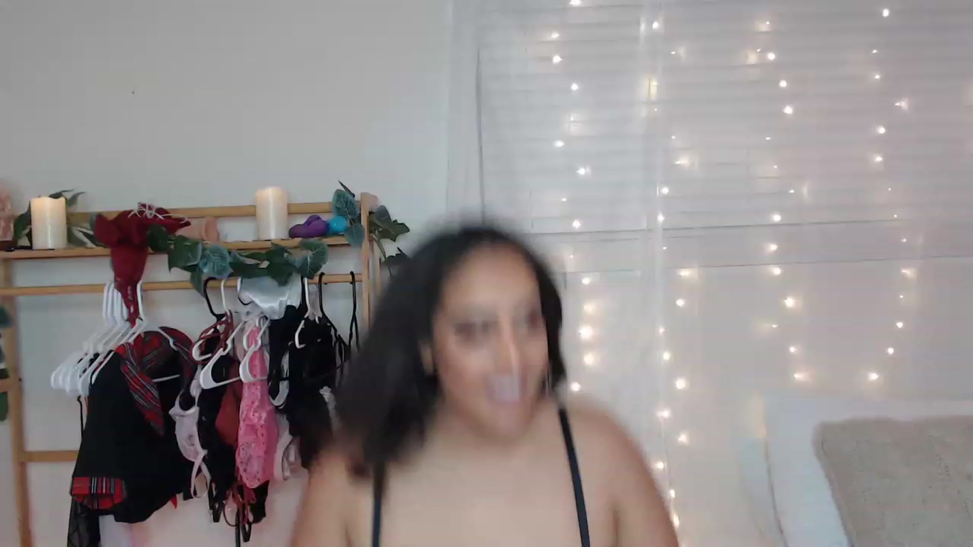 Gallery image thumbnail from Ezraxoxo's myfreecams stream on, 03/26/2023, 09:13 image 1 of 20