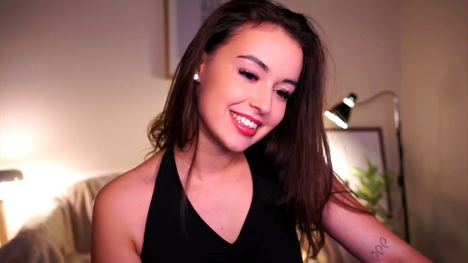 Gallery image thumbnail from FAWNette's myfreecams stream on, 03/29/2026, 15:04 image 9 of 20