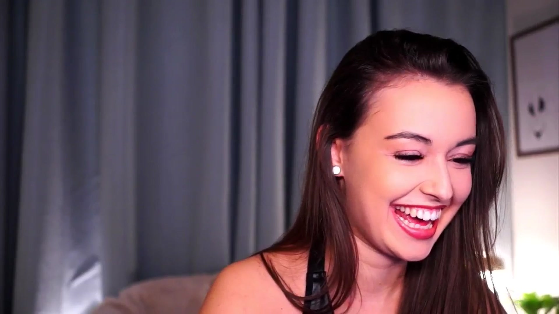 Gallery image thumbnail from FAWNette's myfreecams stream on, 04/10/2026, 13:46 image 6 of 20
