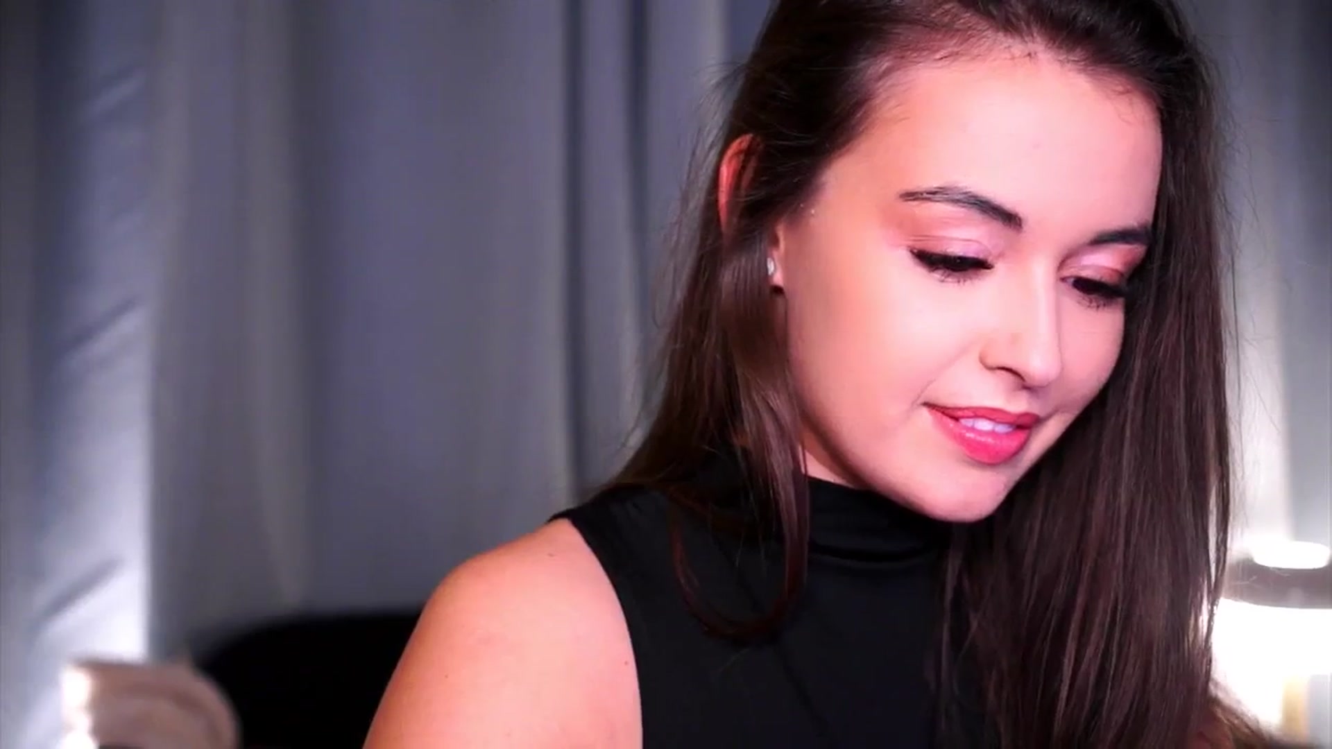 Gallery image thumbnail from FAWNette's myfreecams stream on, 04/15/2026, 18:36 image 15 of 20