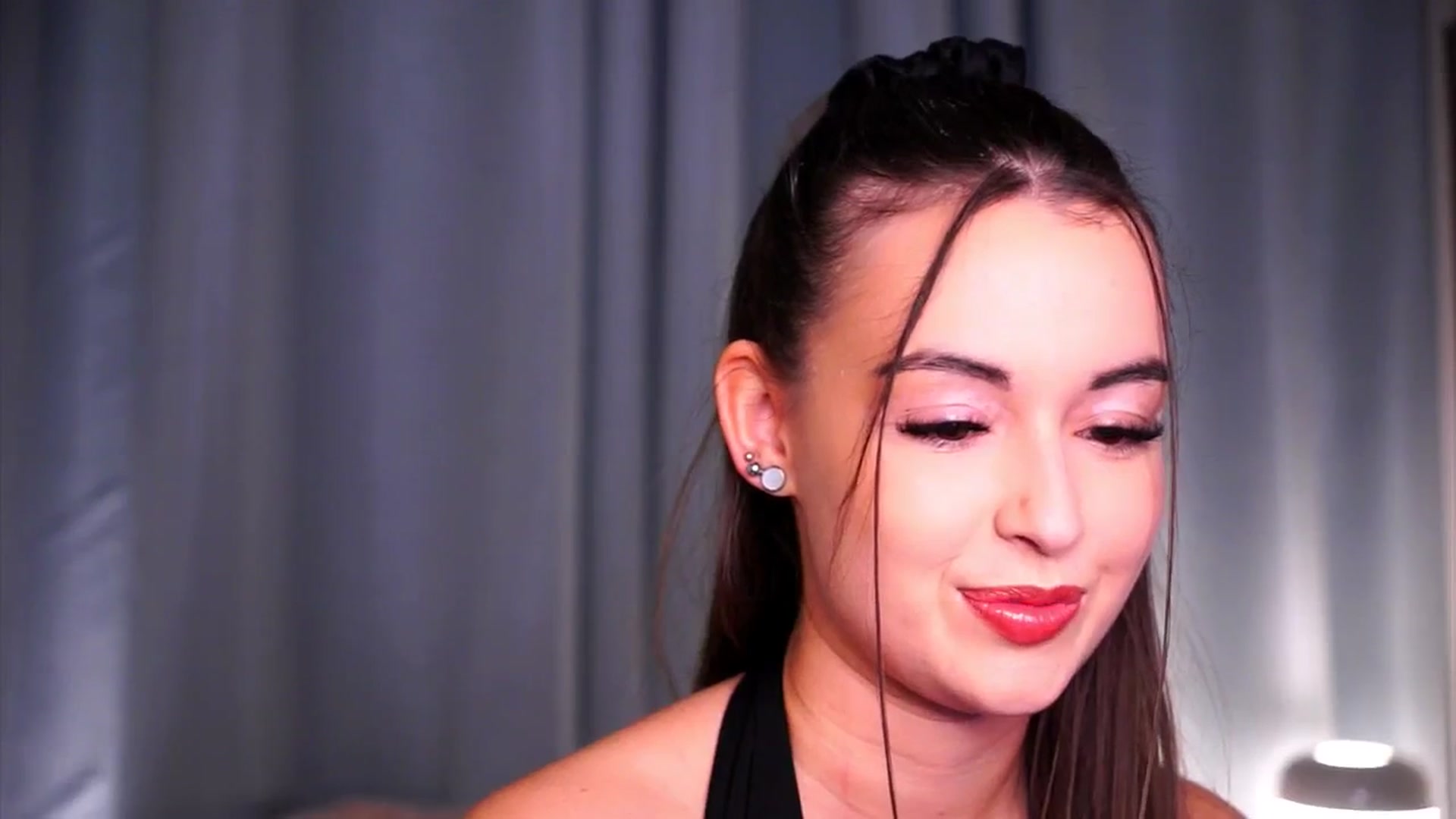 Gallery image thumbnail from FAWNette's myfreecams stream on, 04/18/2026, 12:35 image 14 of 20