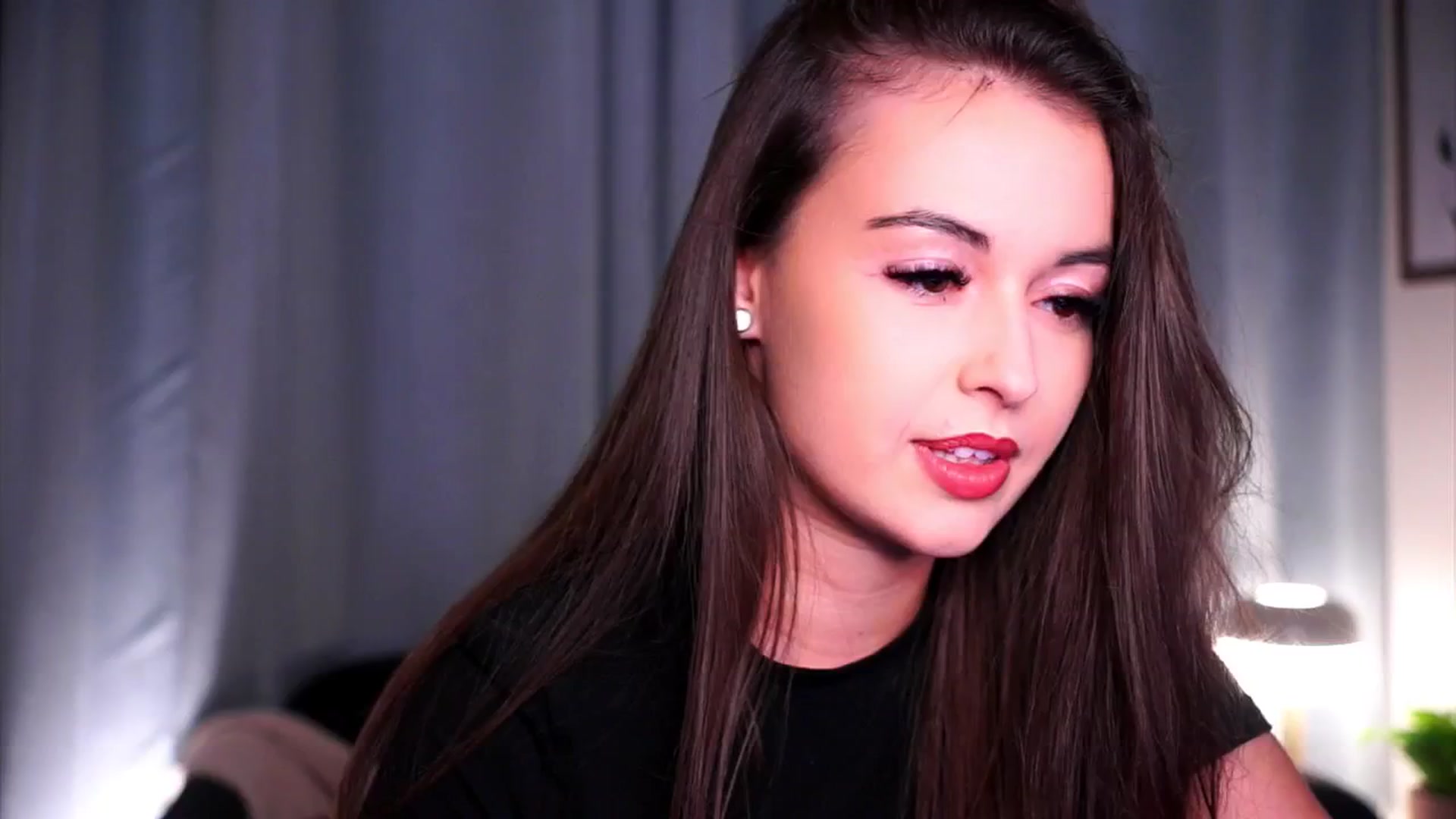 Gallery image thumbnail from FAWNette's myfreecams stream on, 04/23/2026, 18:53 image 9 of 20