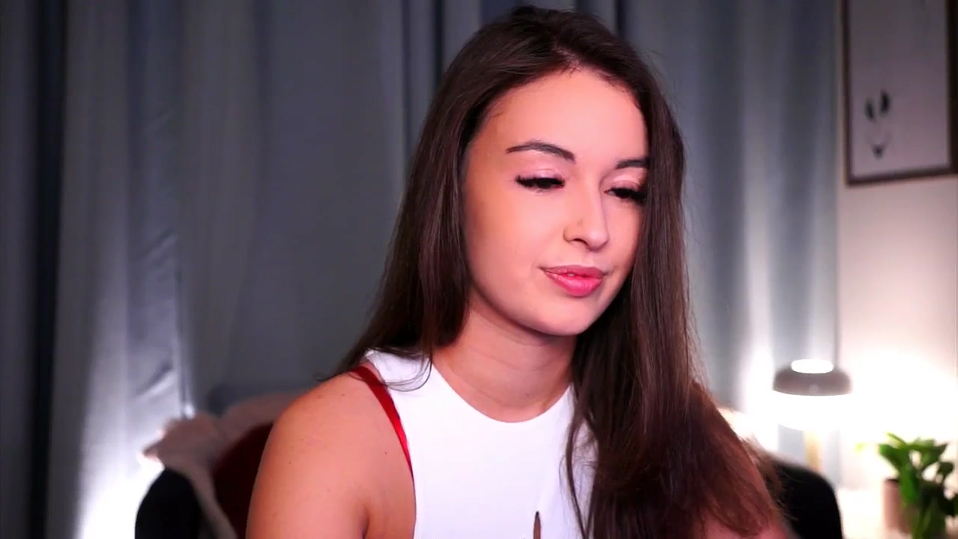 Gallery image thumbnail from FAWNette's myfreecams stream on, 04/26/2026, 14:01 image 8 of 20