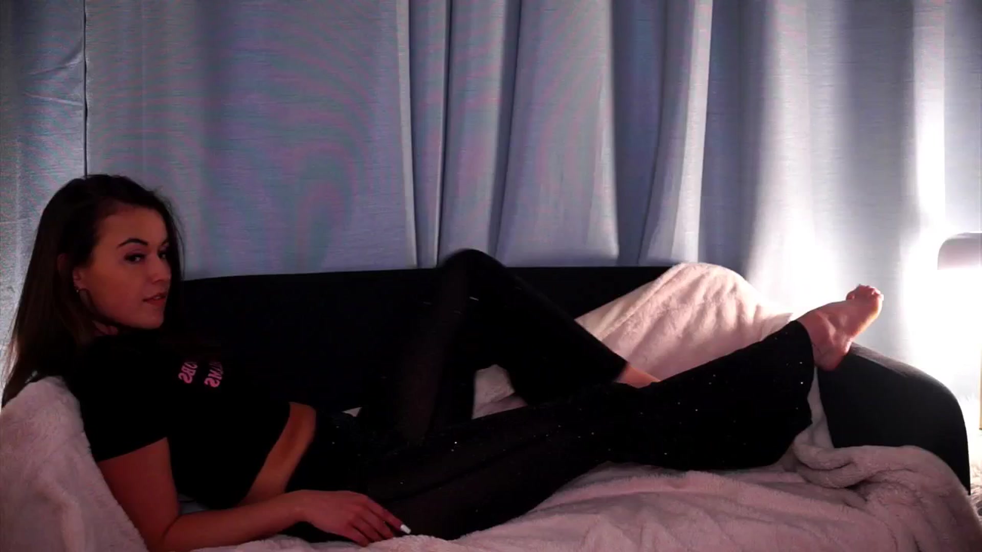 Gallery image thumbnail from FAWNette's myfreecams stream on, 05/04/2026, 20:03 image 2 of 20