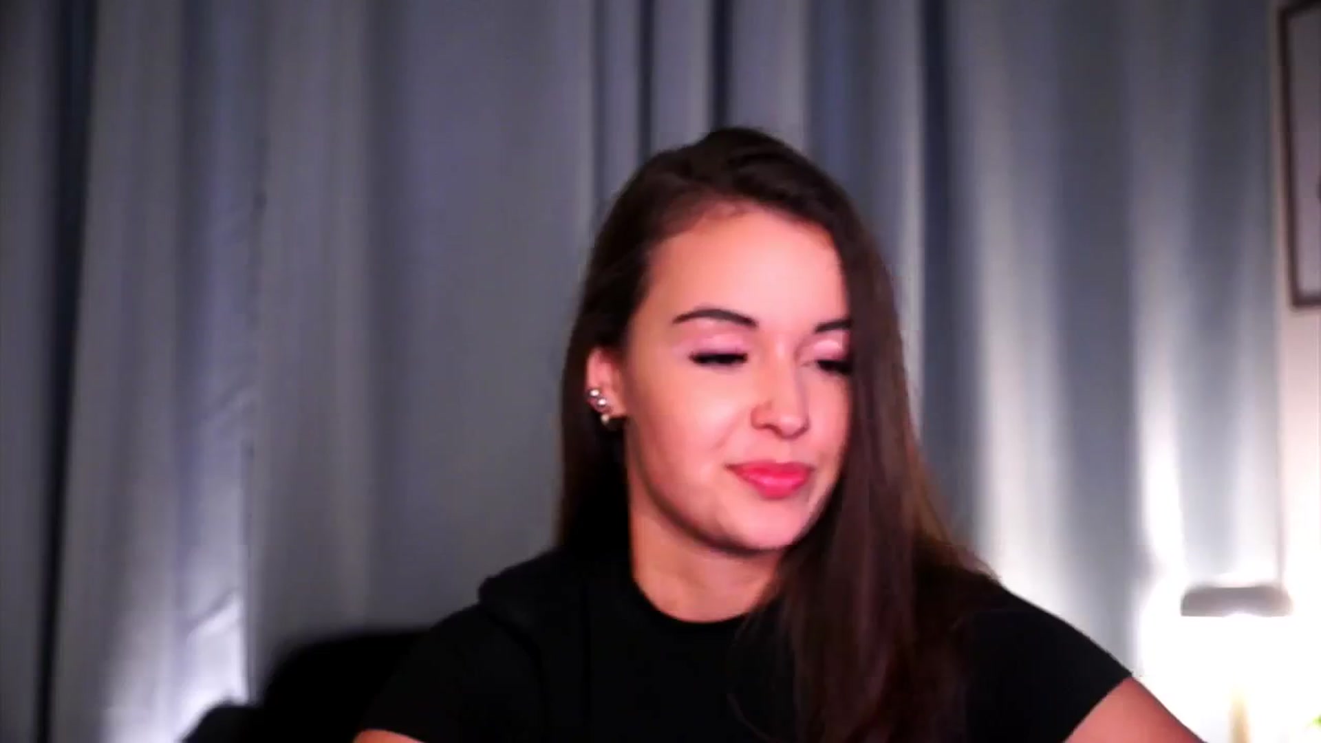 Gallery image thumbnail from FAWNette's myfreecams stream on, 05/04/2026, 20:03 image 13 of 20