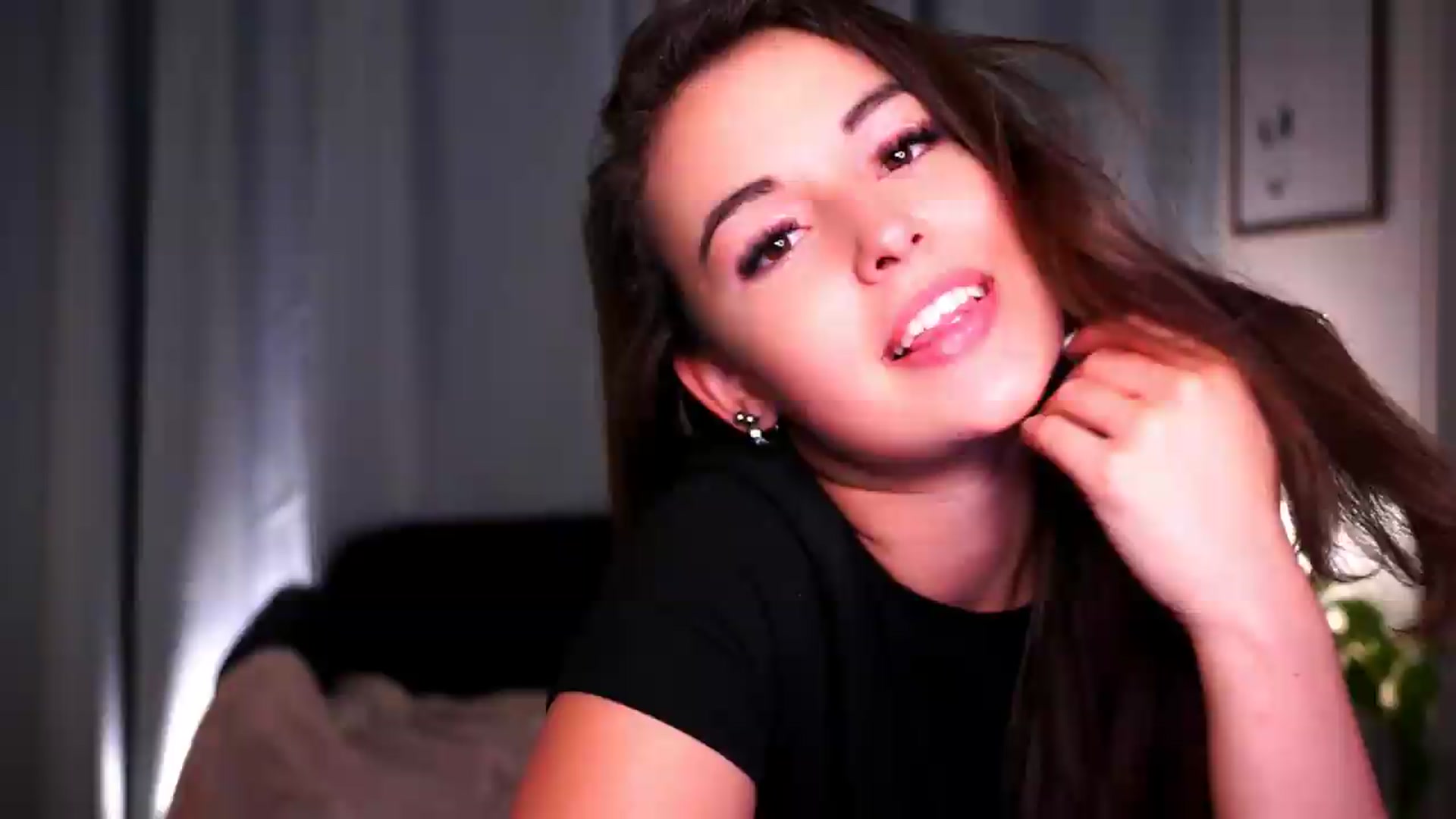 Gallery image thumbnail from FAWNette's myfreecams stream on, 05/04/2026, 21:03 image 16 of 20
