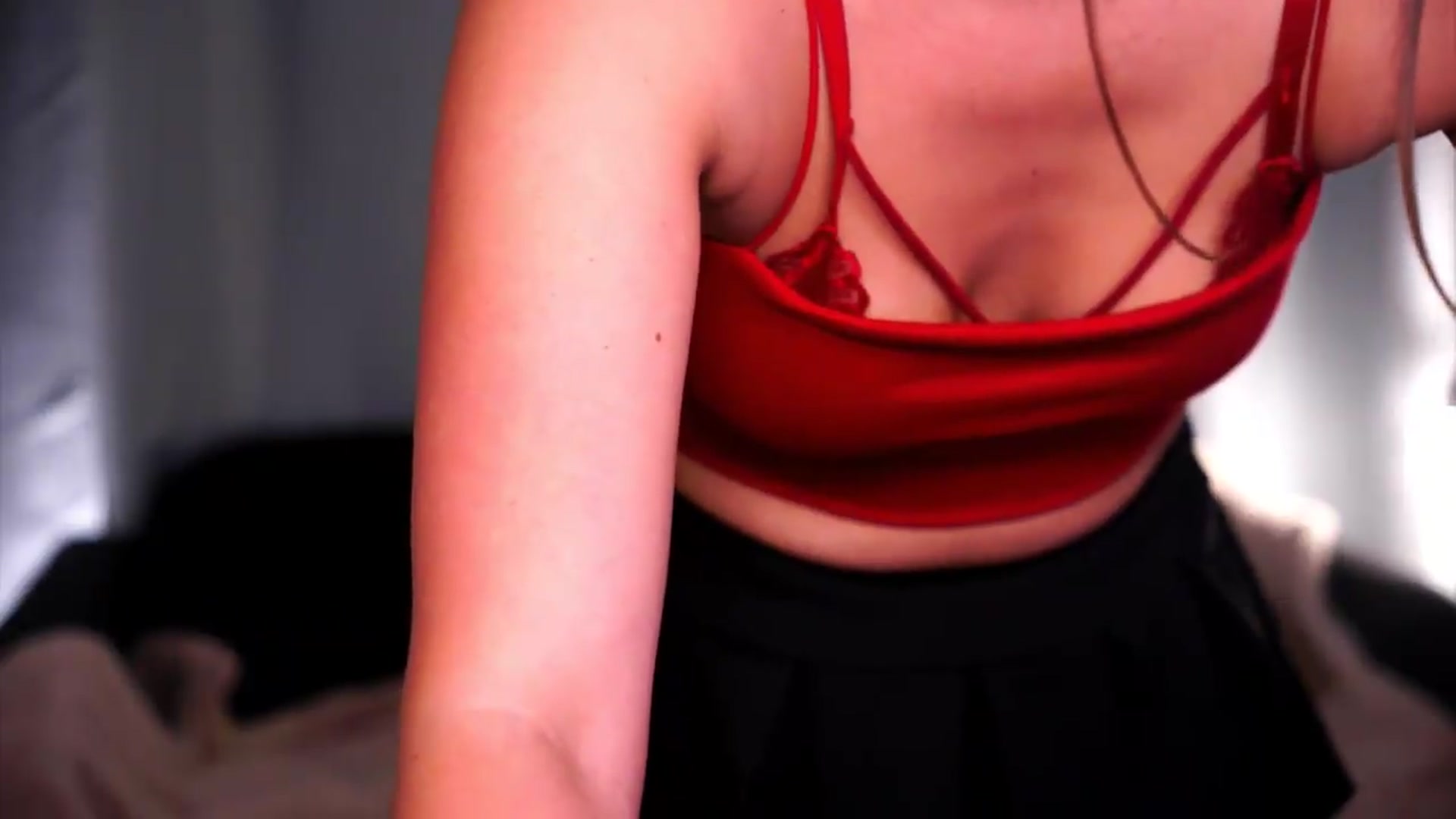 Gallery image thumbnail from FAWNette's myfreecams stream on, 05/06/2026, 18:04 image 3 of 20