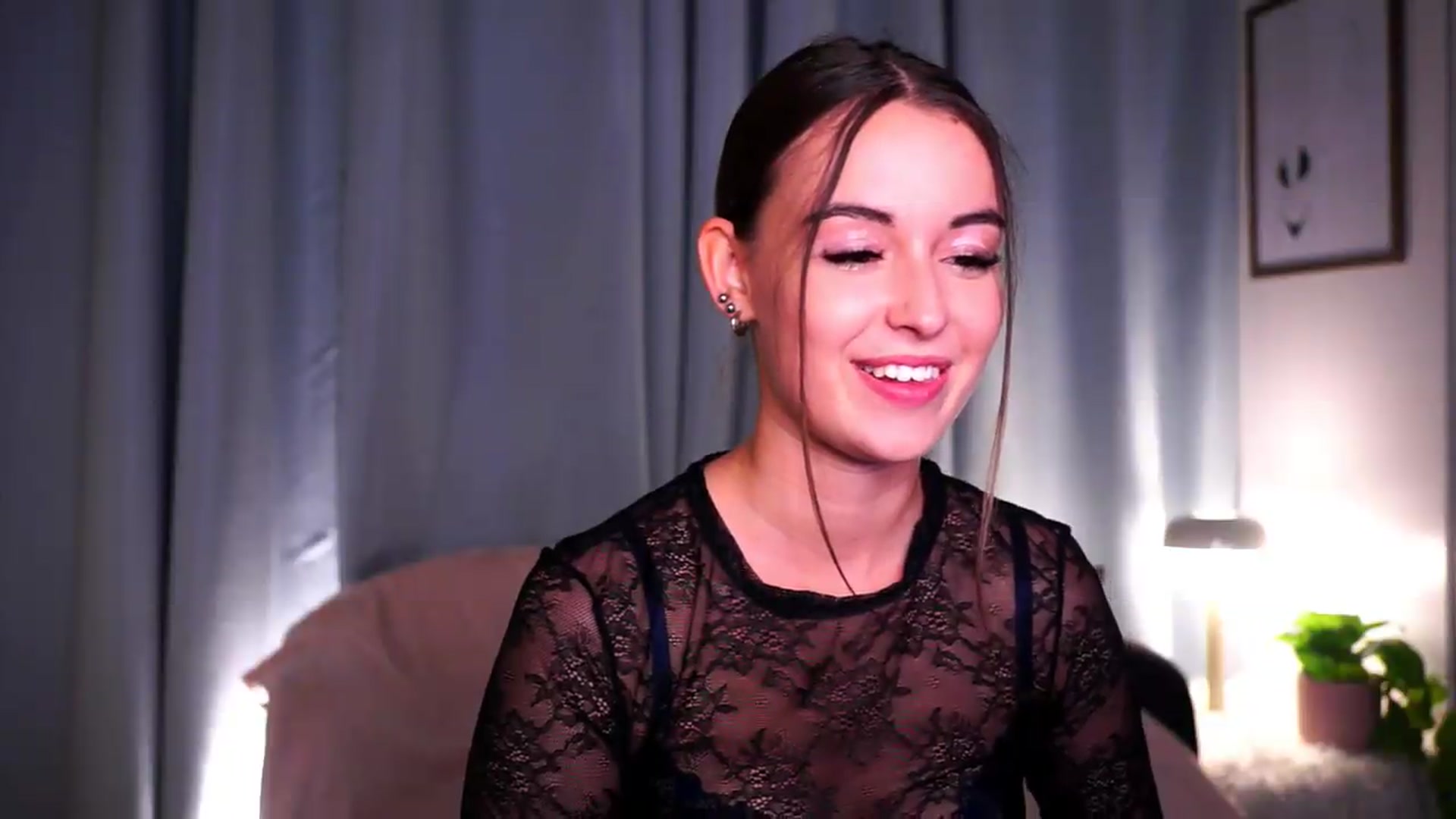 Gallery image thumbnail from FAWNette's myfreecams stream on, 05/07/2026, 20:58 image 4 of 20