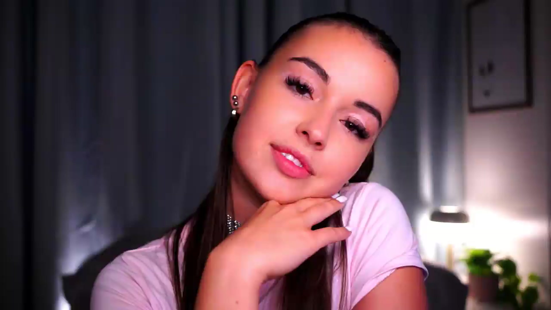 Gallery image thumbnail from FAWNette's myfreecams stream on, 05/17/2026, 12:40 image 10 of 20