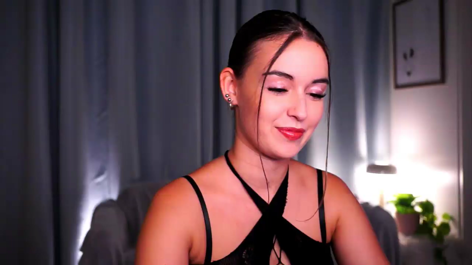Gallery image thumbnail from FAWNette's myfreecams stream on, 05/18/2026, 18:00 image 8 of 20