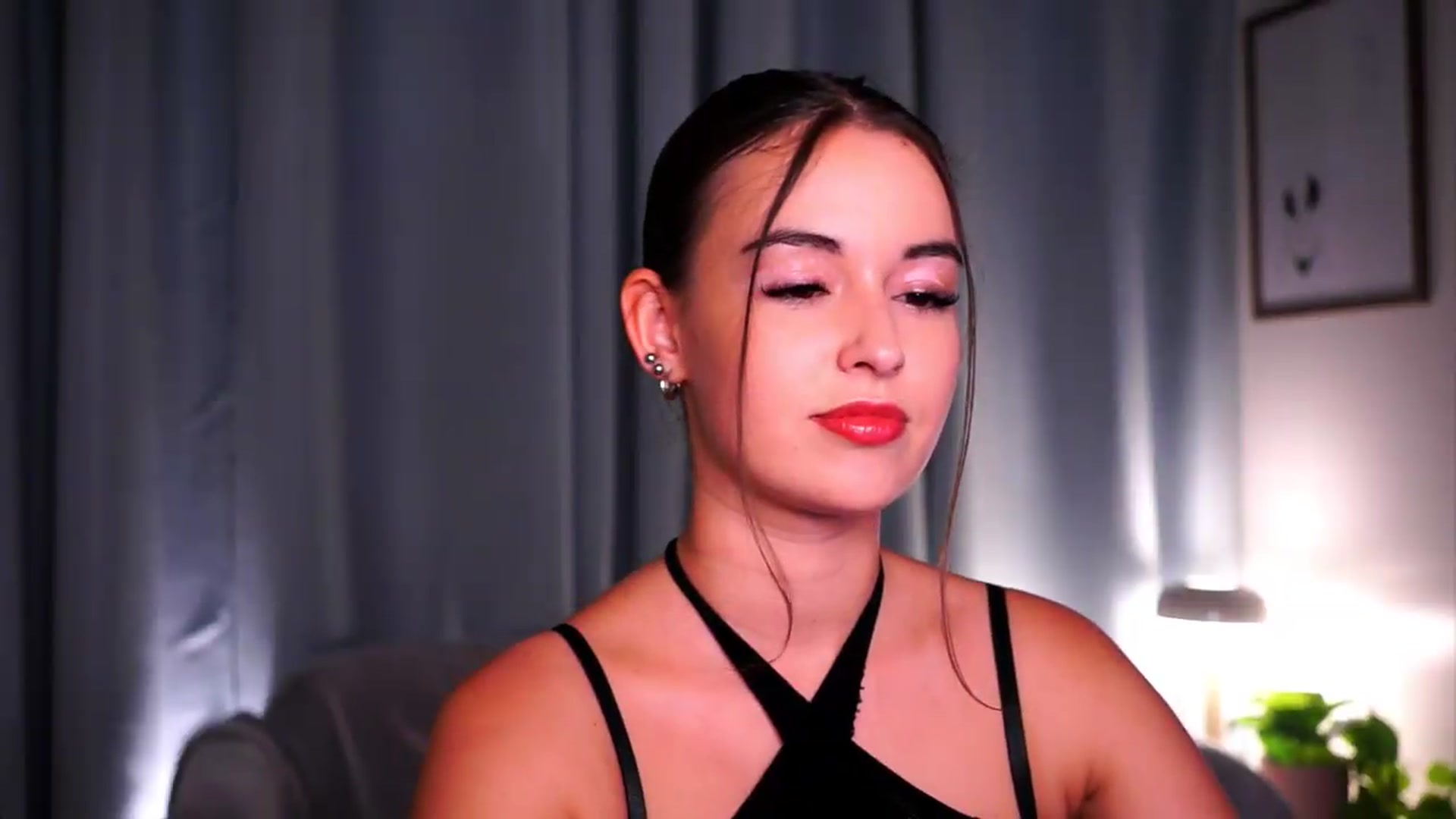 Gallery image thumbnail from FAWNette's myfreecams stream on, 05/18/2026, 20:55 image 2 of 20
