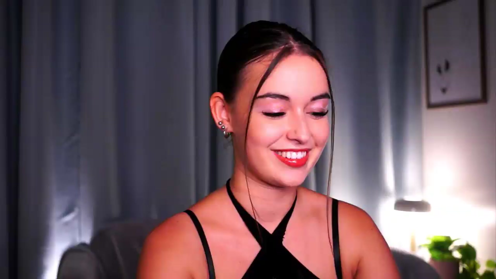 Gallery image thumbnail from FAWNette's myfreecams stream on, 05/18/2026, 20:55 image 1 of 20