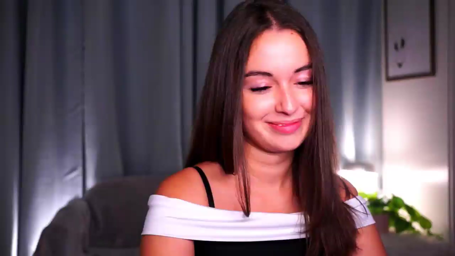Gallery image thumbnail from FAWNette's myfreecams stream on, 05/22/2026, 18:37 image 18 of 20
