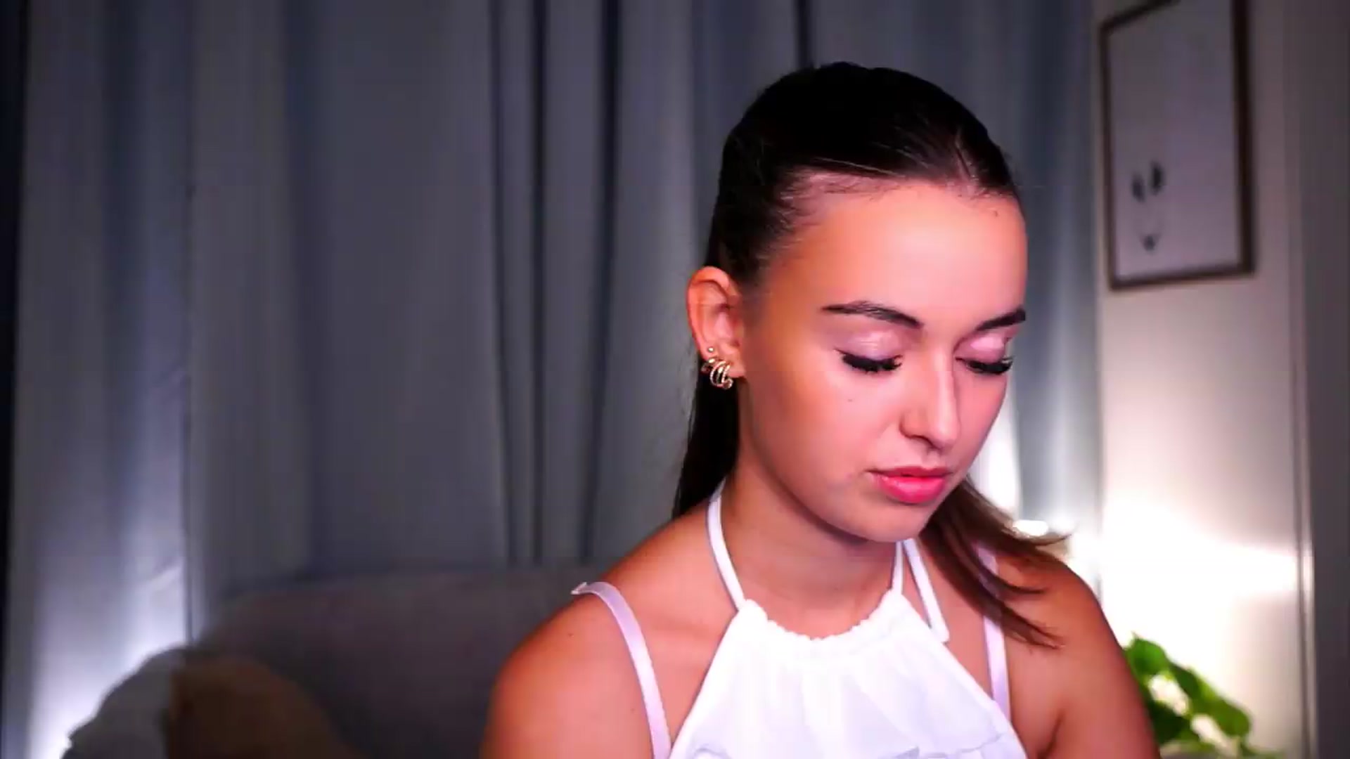 Gallery image thumbnail from FAWNette's myfreecams stream on, 05/24/2026, 12:21 image 7 of 20