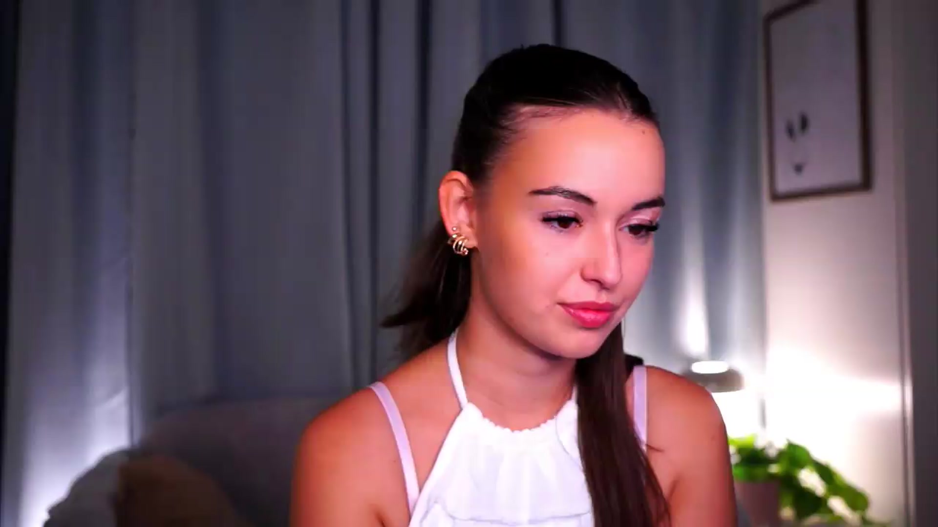 Gallery image thumbnail from FAWNette's myfreecams stream on, 05/24/2026, 12:21 image 5 of 20