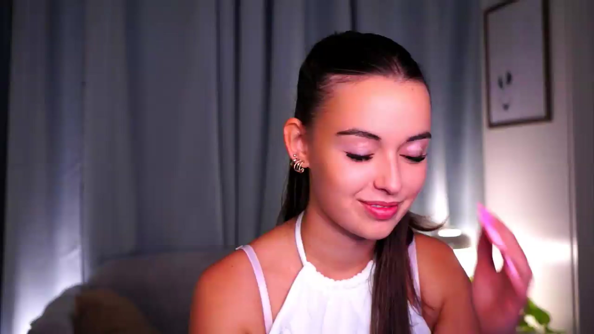 Gallery image thumbnail from FAWNette's myfreecams stream on, 05/24/2026, 12:21 image 4 of 20