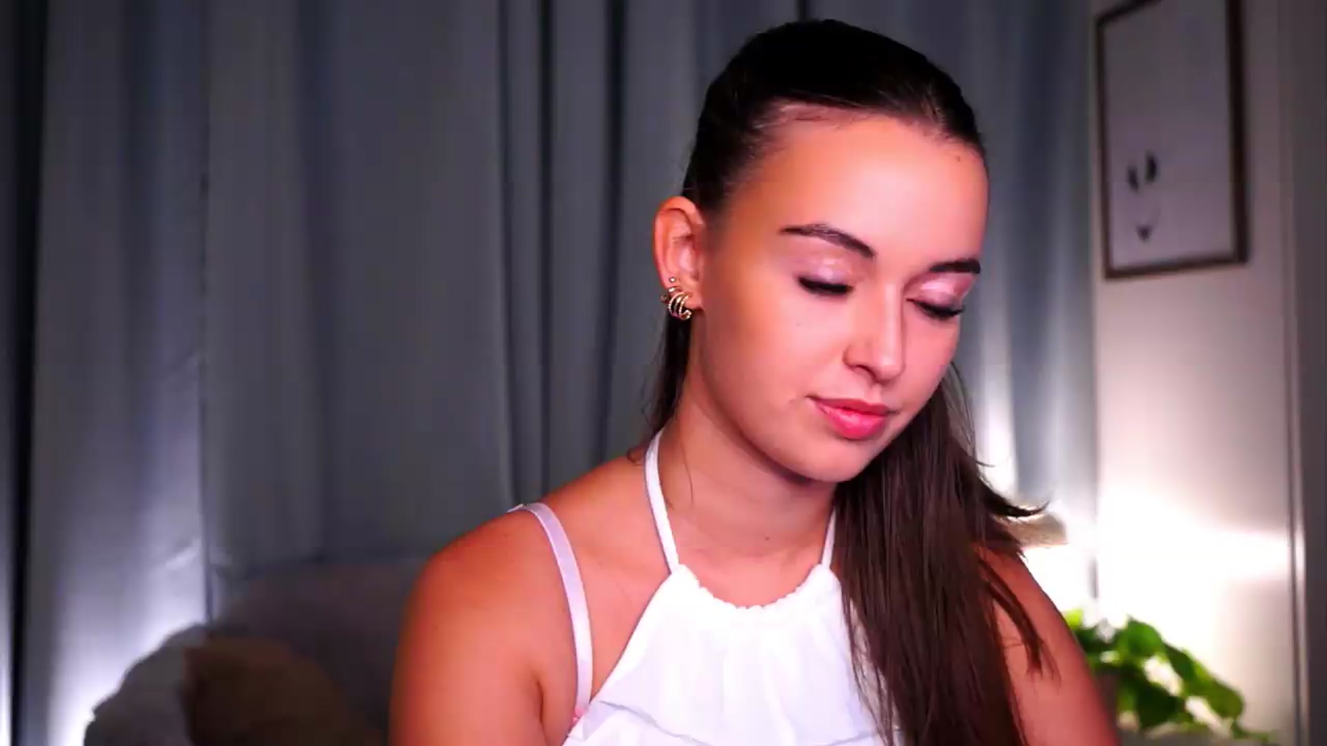 Gallery image thumbnail from FAWNette's myfreecams stream on, 05/24/2026, 13:03 image 7 of 20