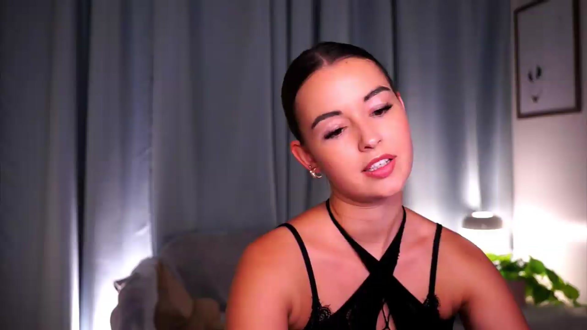 Gallery image thumbnail from FAWNette's myfreecams stream on, 05/25/2026, 13:57 image 3 of 20
