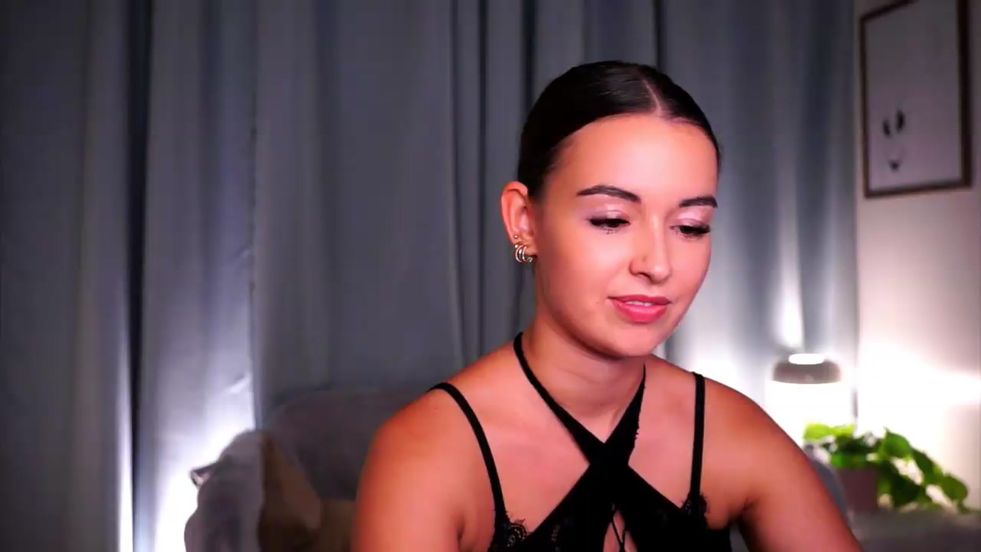 Gallery image thumbnail from FAWNette's myfreecams stream on, 05/25/2026, 13:57 image 7 of 20