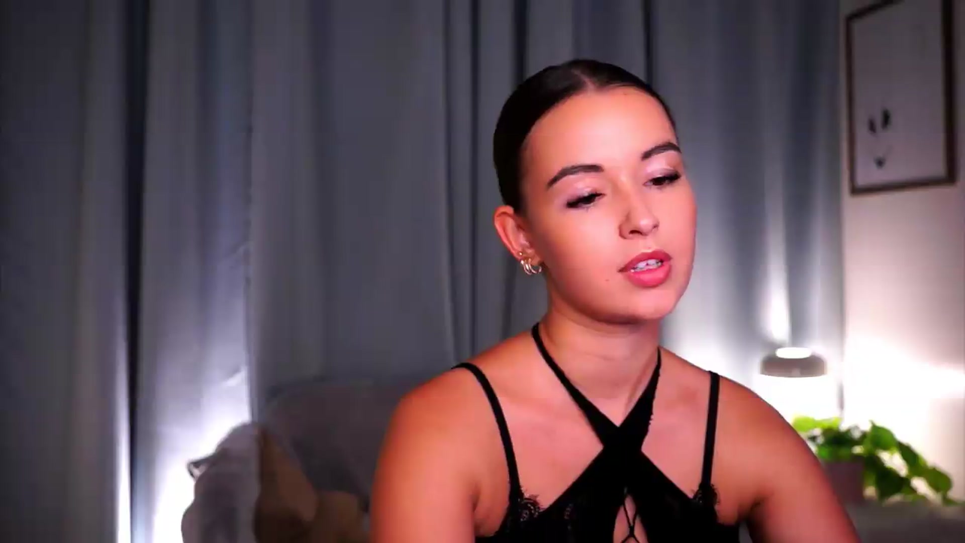 Gallery image thumbnail from FAWNette's myfreecams stream on, 05/25/2026, 13:57 image 5 of 20