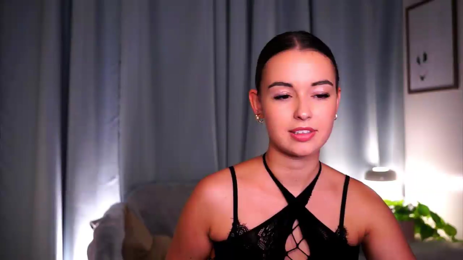 Gallery image thumbnail from FAWNette's myfreecams stream on, 05/25/2026, 13:57 image 17 of 20