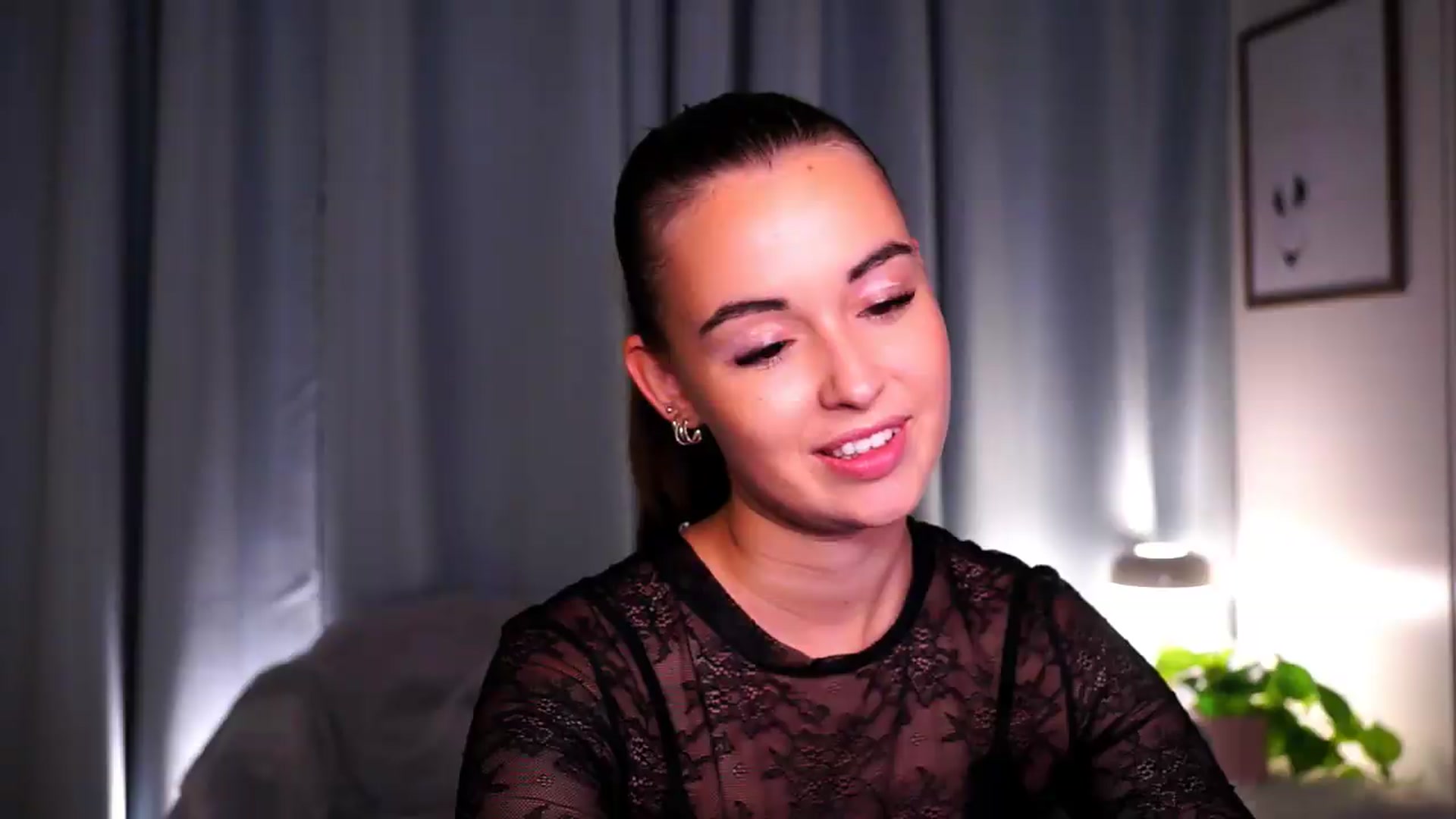 Gallery image thumbnail from FAWNette's myfreecams stream on, 05/26/2026, 18:47 image 16 of 20