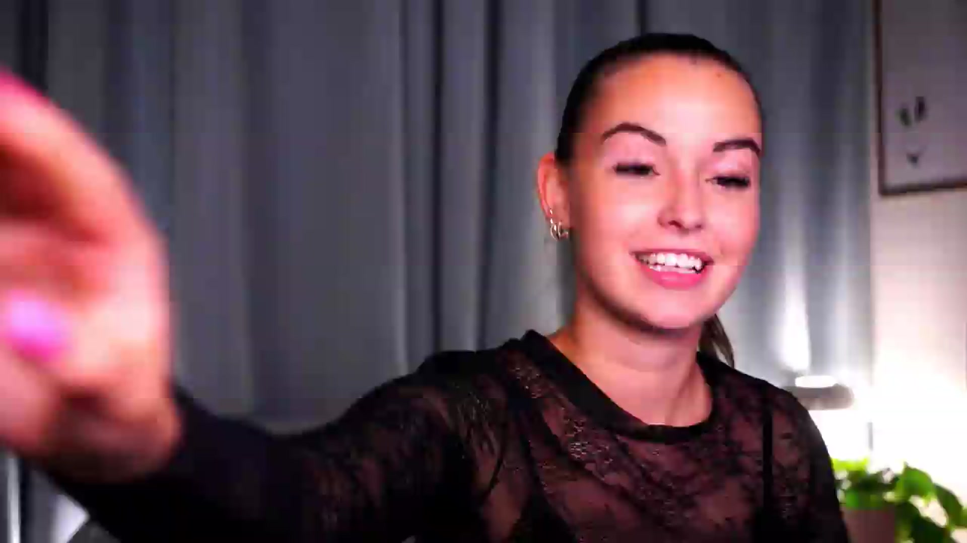 Gallery image thumbnail from FAWNette's myfreecams stream on, 05/26/2026, 20:02 image 16 of 20