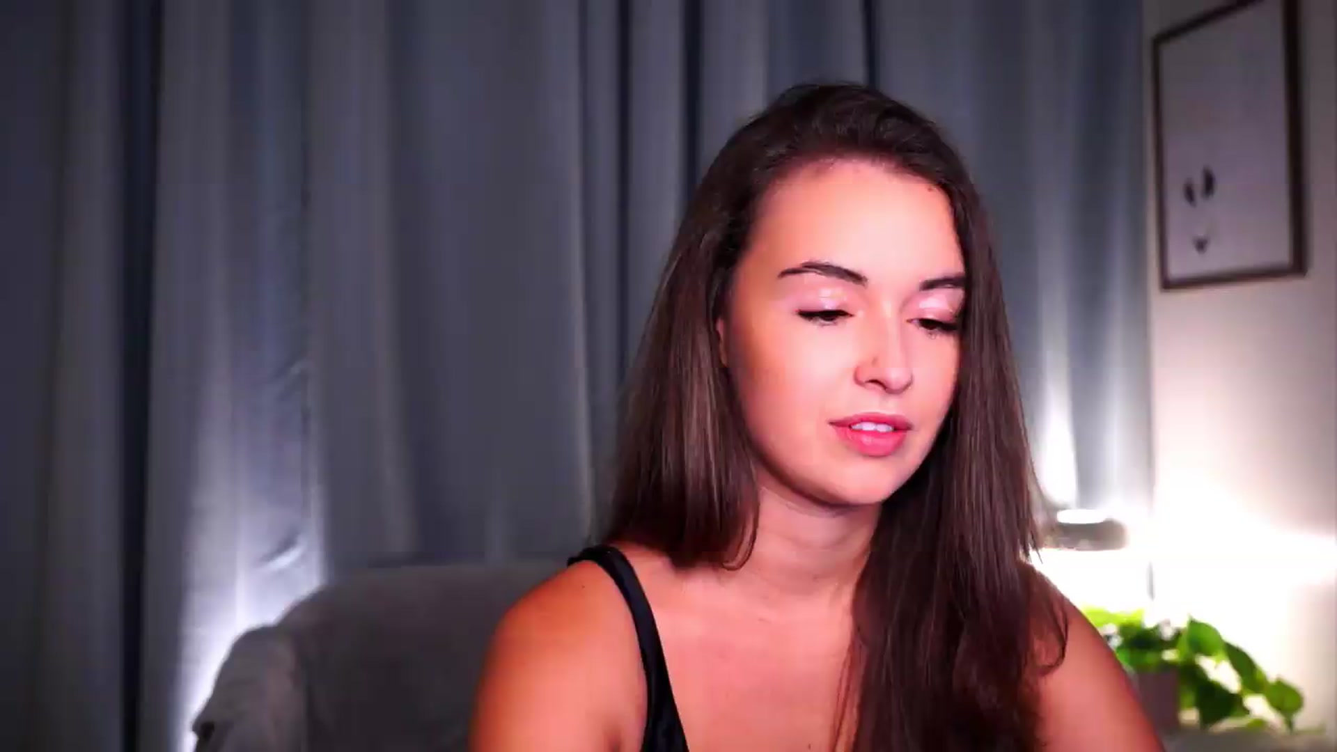 Gallery image thumbnail from FAWNette's myfreecams stream on, 05/28/2026, 17:43 image 17 of 20