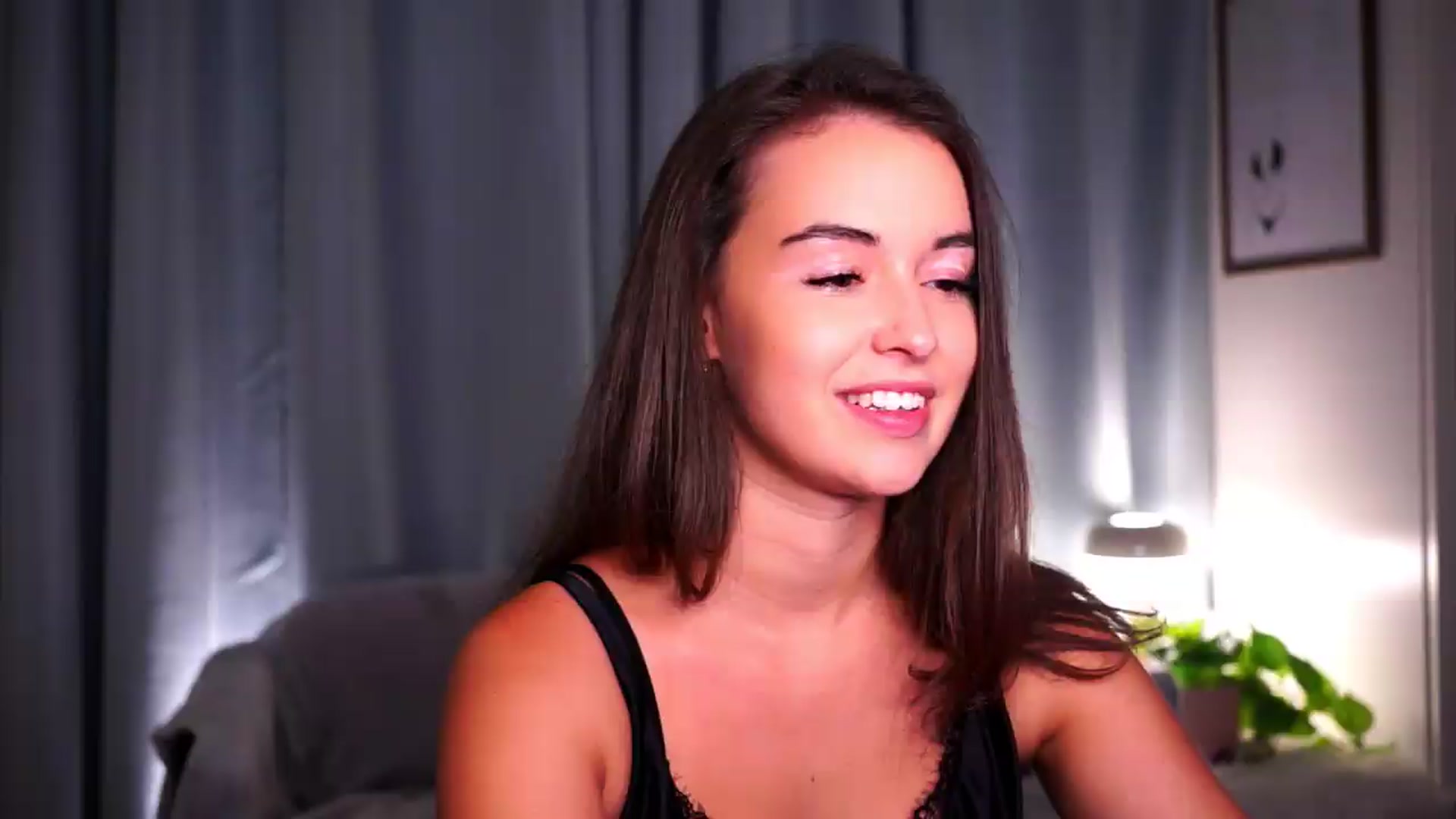 Gallery image thumbnail from FAWNette's myfreecams stream on, 05/28/2026, 20:19 image 9 of 20